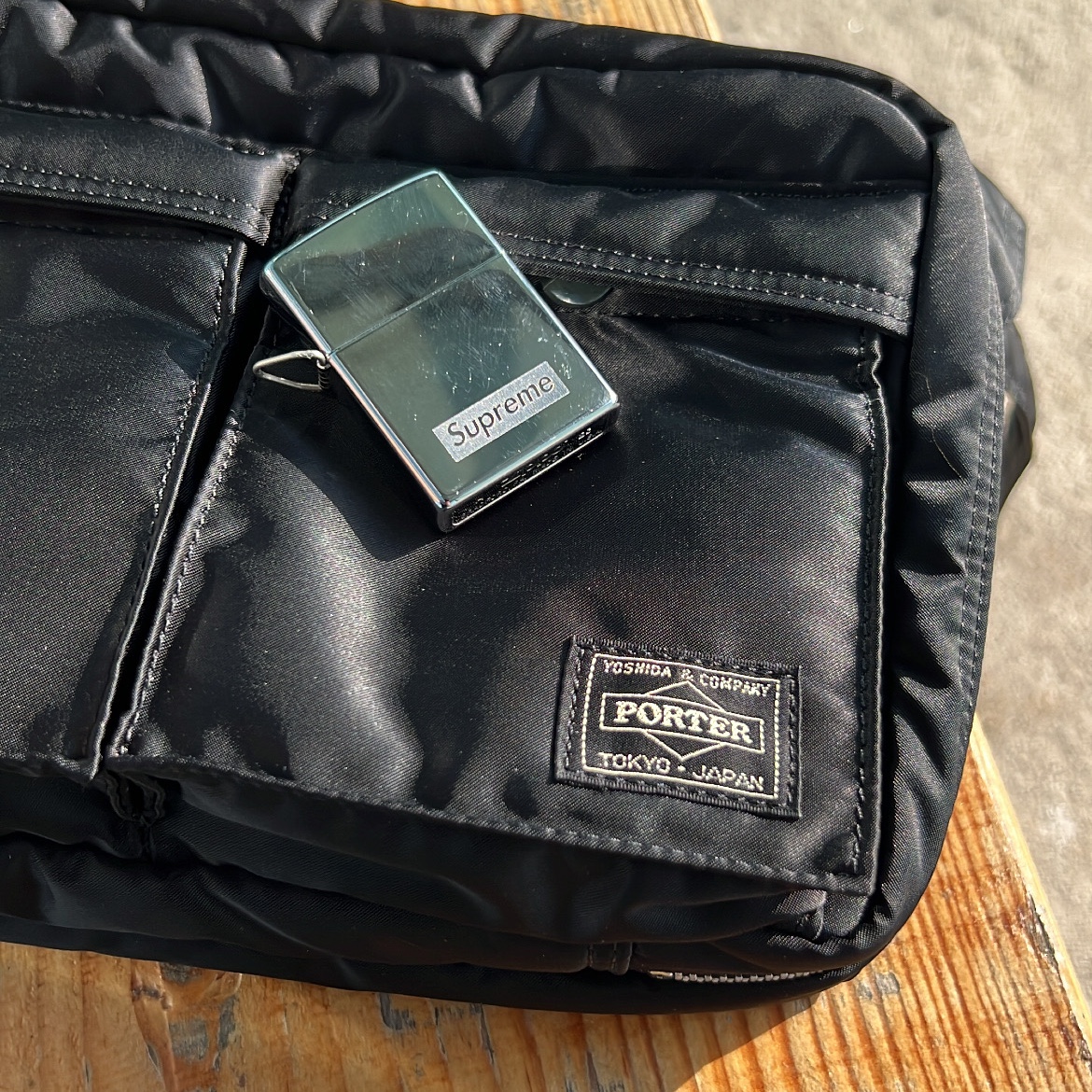 Porter Tanker Shoulder Bag S Black, Supreme Chain Zippo Silver - 23SS 착용 스타일