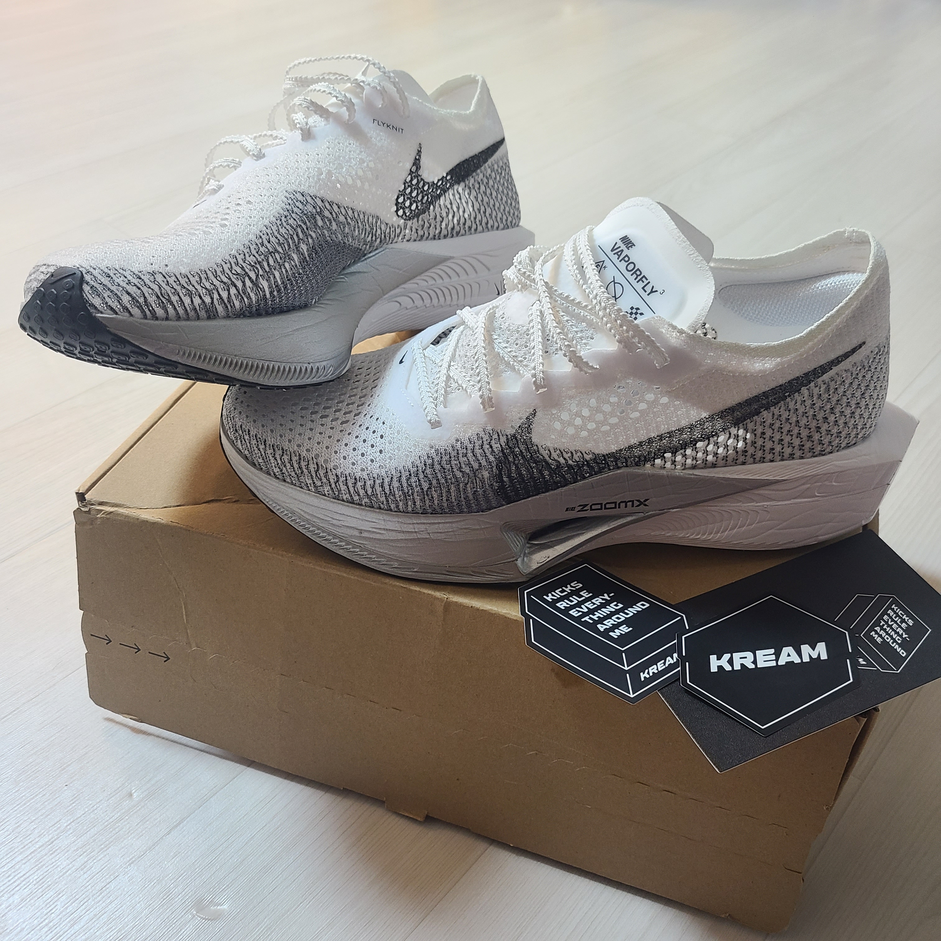 Nike ZoomX Vaporfly Next% 3 White Grey 착용 스타일