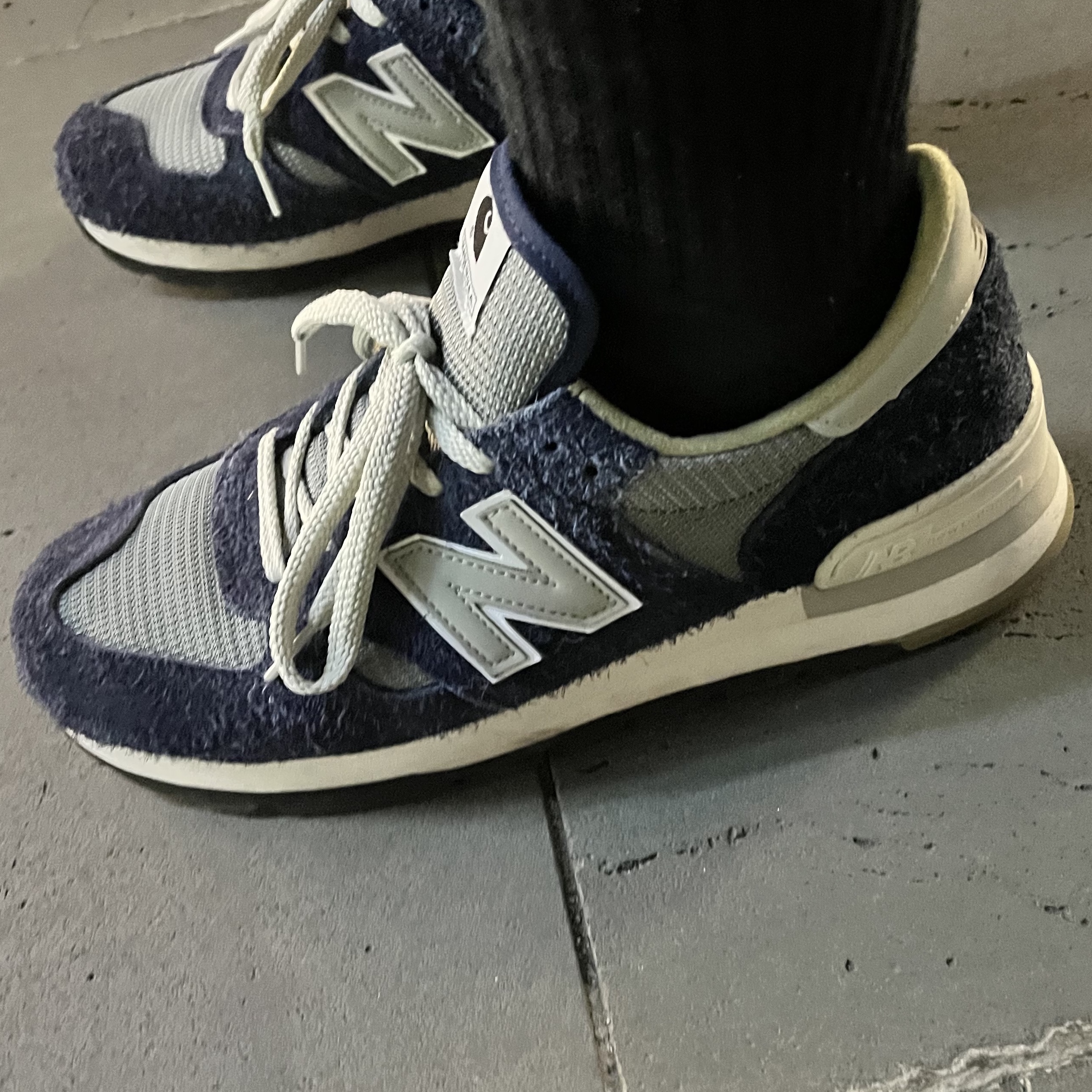 New Balance x Carhartt WIP 990v1 Made in USA Sculpture Center 착용 스타일