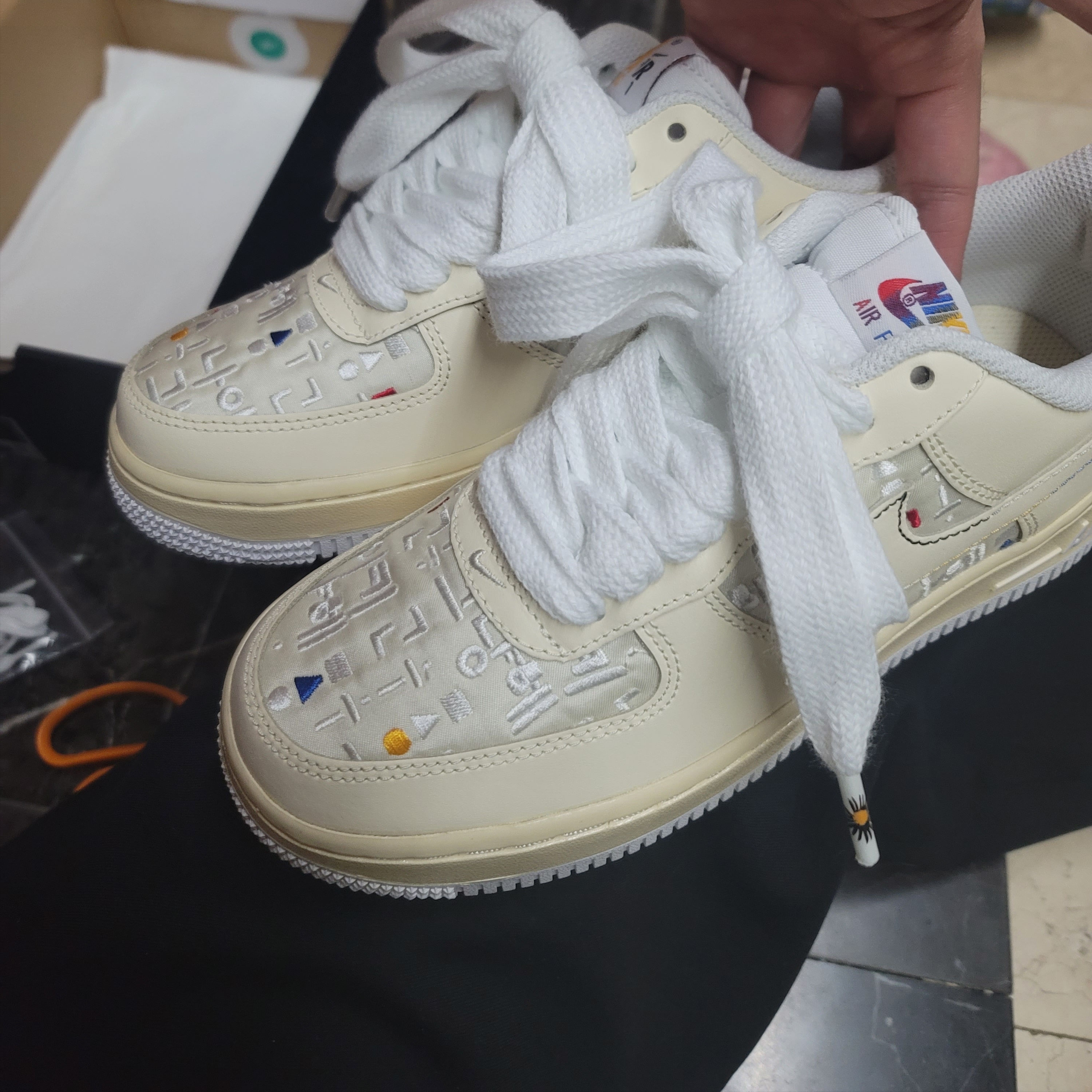 (W) Nike Air Force 1 '07 LV8 Hangul Day 착용 스타일