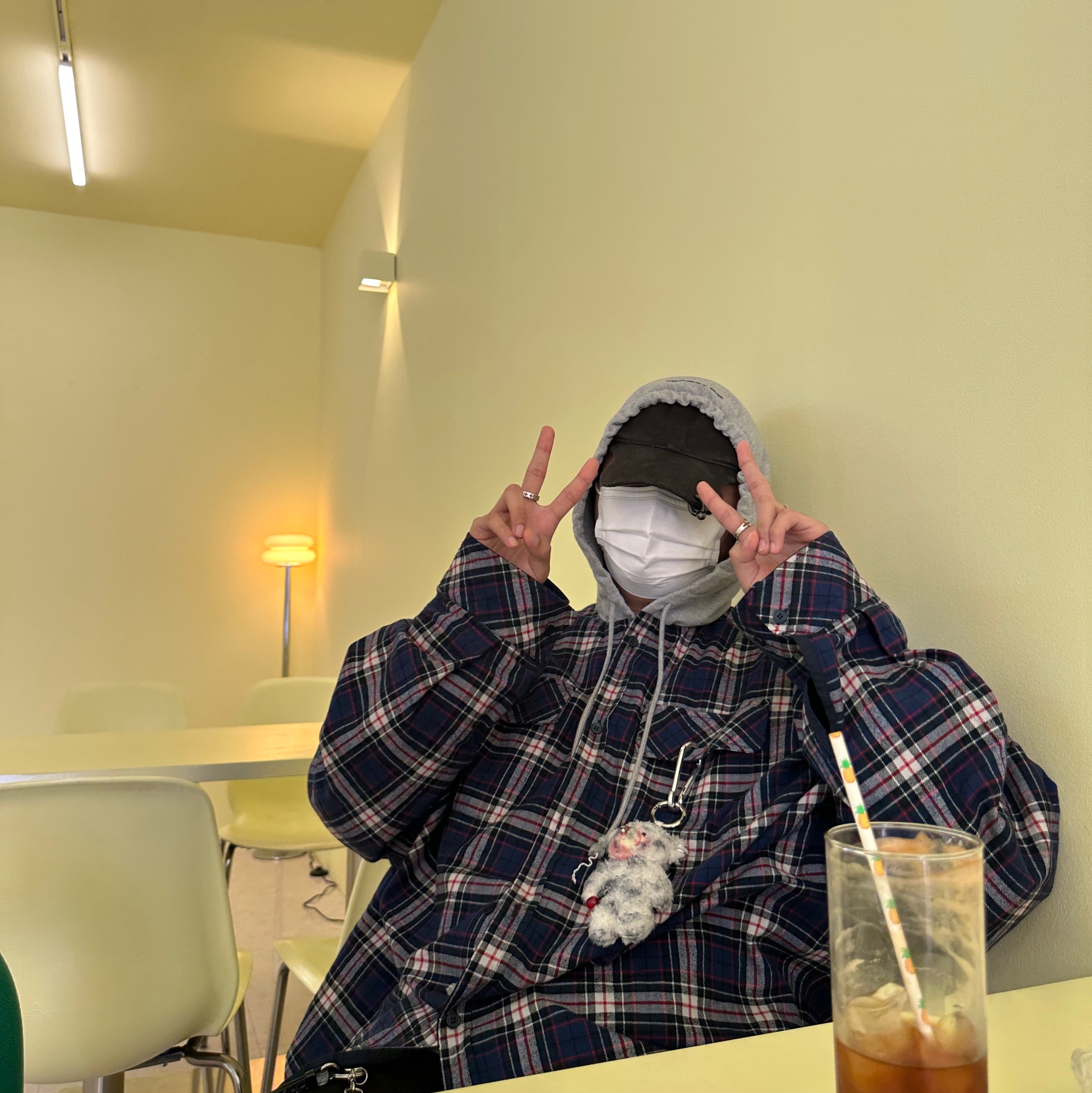 Balenciaga X-Pander Sneakers Grey Black White, Project G/R Reversible Hoodie Check Shirts Navy 착용 스타일 - 3