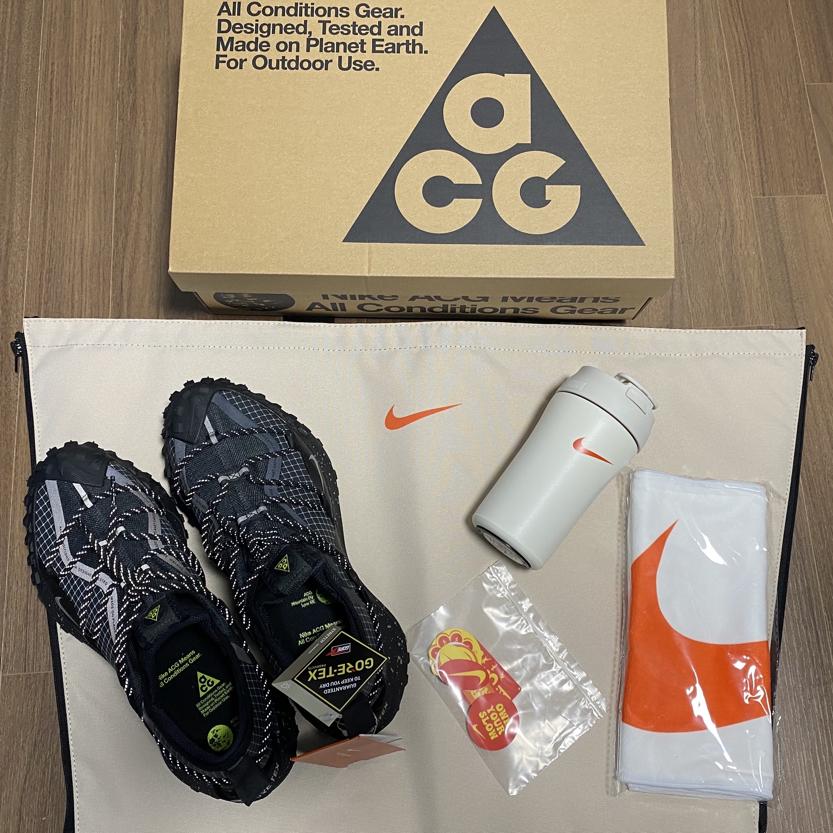 Nike ACG Mountain Fly Low Gore-Tex SE Dark Smoke Grey 착용 스타일