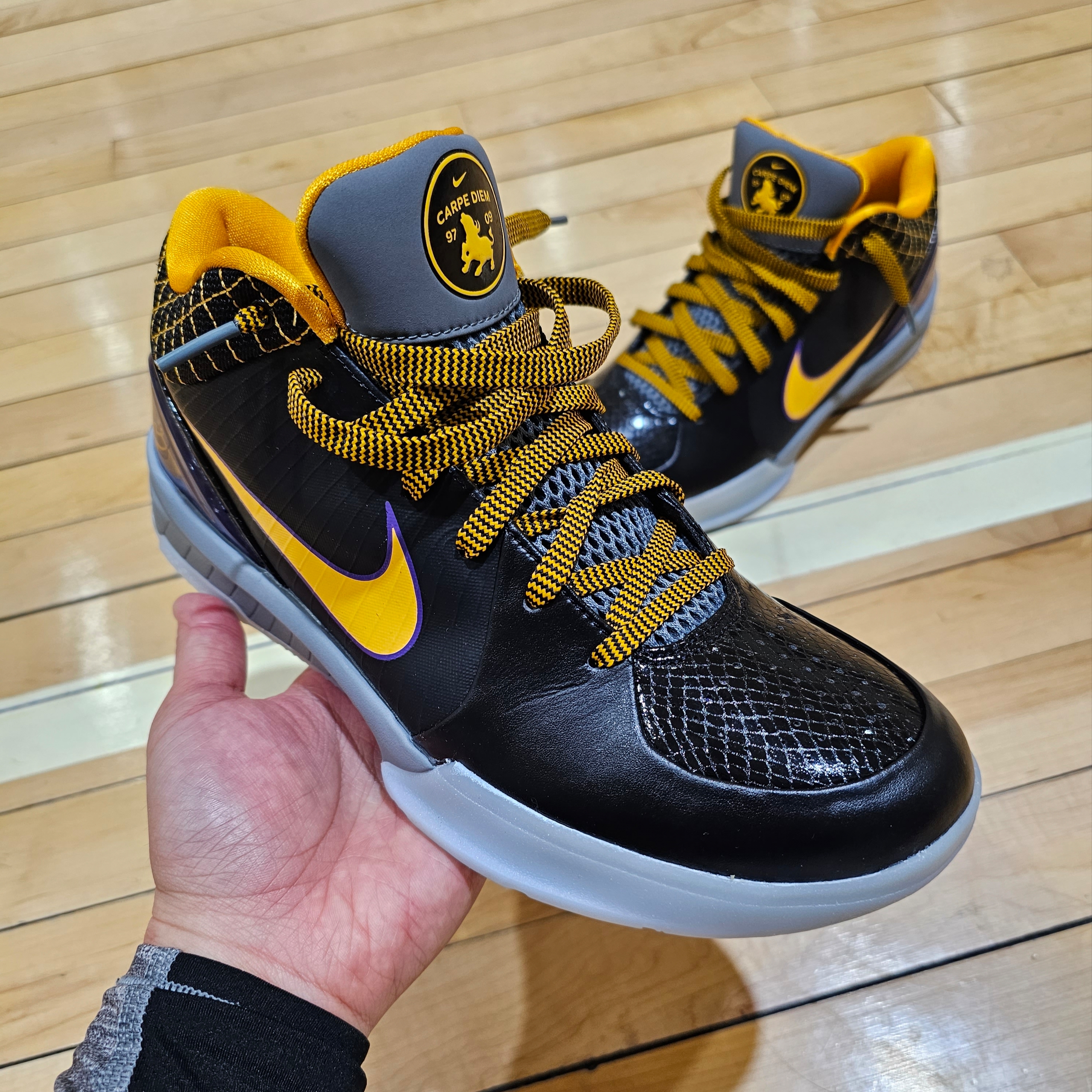 Nike Kobe 4 Protro Carpe Diem 착용 스타일 - 2