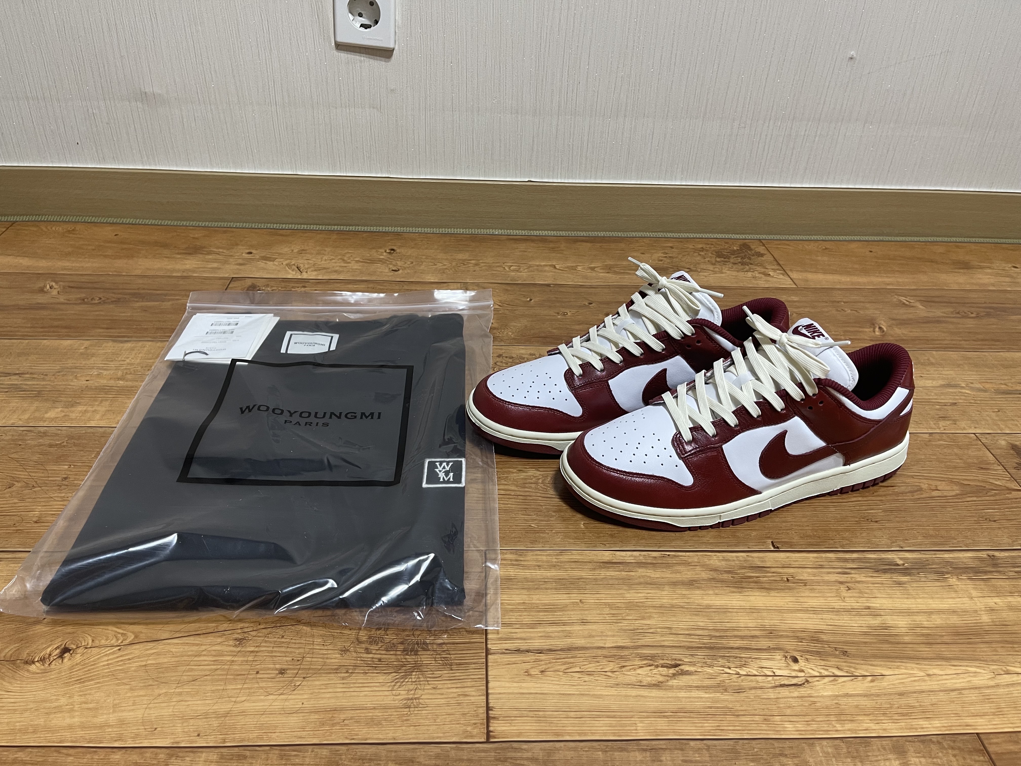 (W) Nike Dunk Low Retro PRM Team Red and White, Wooyoungmi Cotton Back Logo T-shirt Black - 23SS 착용 스타일