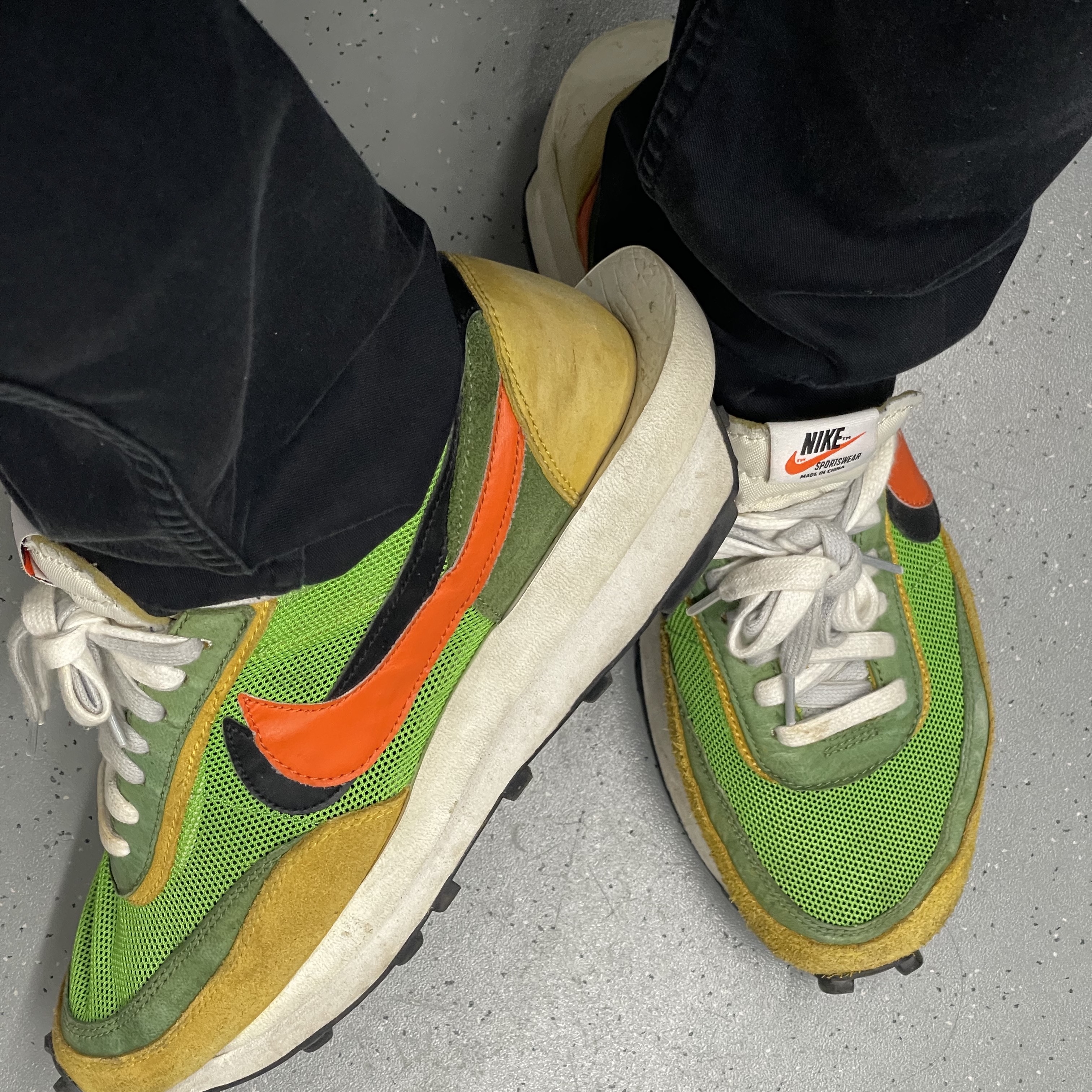 Nike x Sacai LDWaffle Green Multi 착용 스타일 - 2