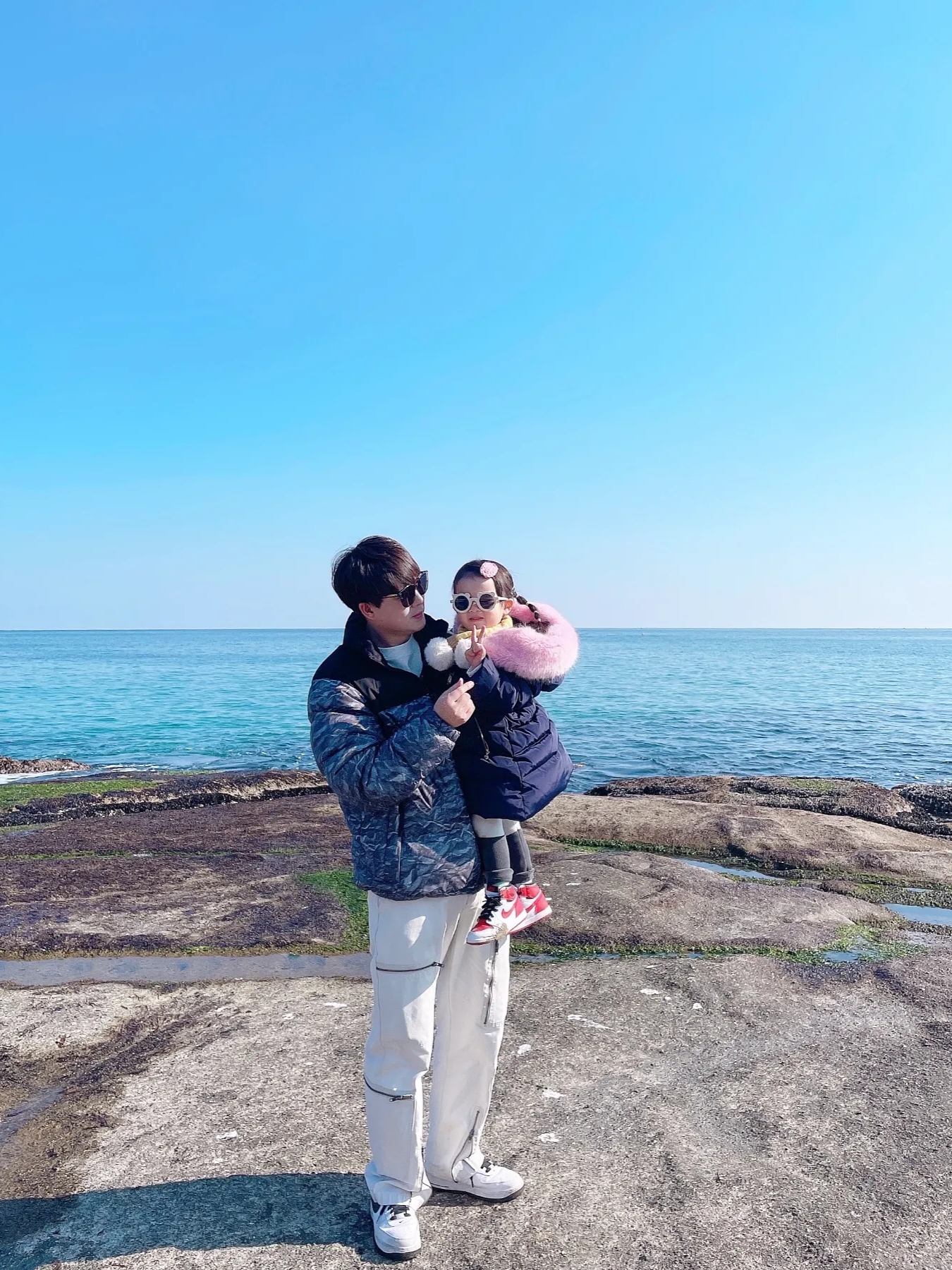 나이키 에어포스 1 '07 화이트 블랙, (TD) 조던 1 레트로 하이 OG 헤리티지 착용 스타일 - 1