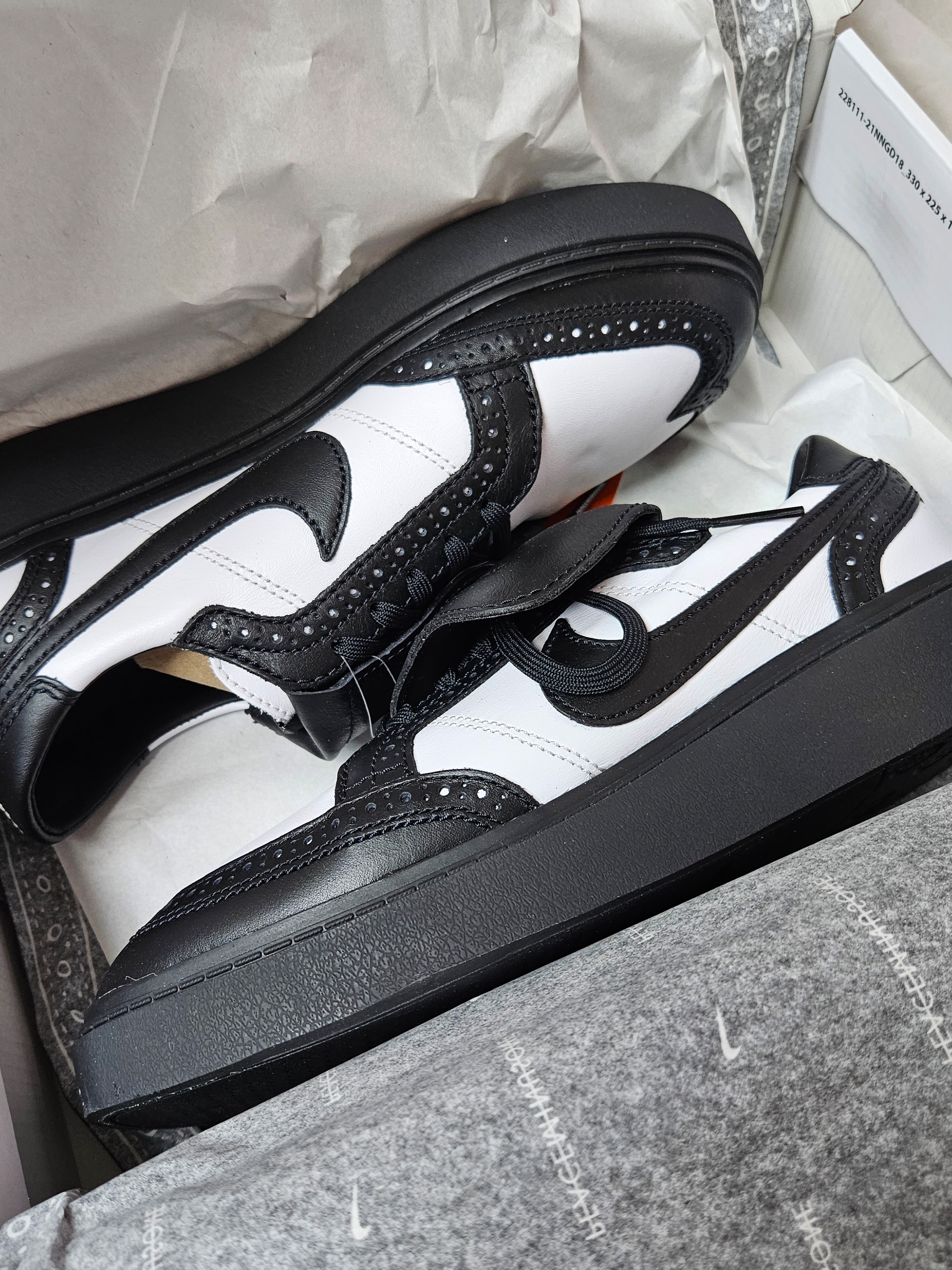 Nike x Peaceminusone Kwondo1 Black and White 착용 스타일