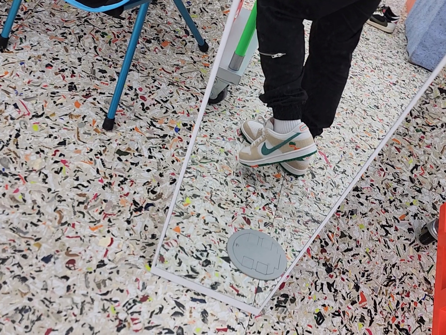 Nike x Jarritos SB Dunk Low Phantom and Malachite 착용 스타일 - 2