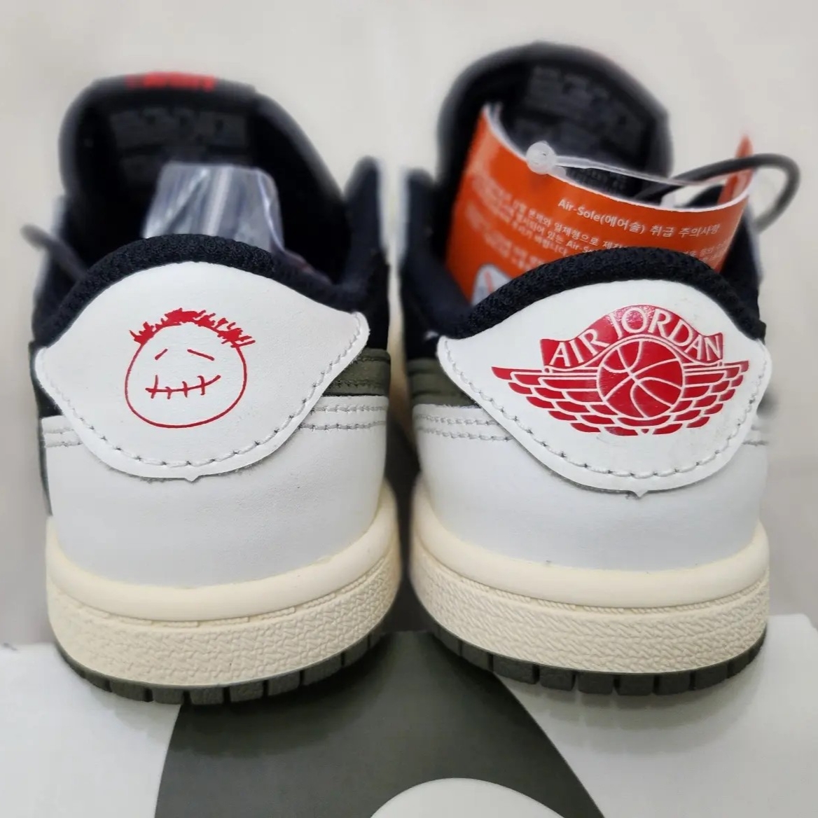 (TD) Jordan 1 x Travis Scott Retro Low OG SP Medium Olive, (W) Jordan 1 x Travis Scott Retro Low OG SP Medium Olive 착용 스타일 - 3