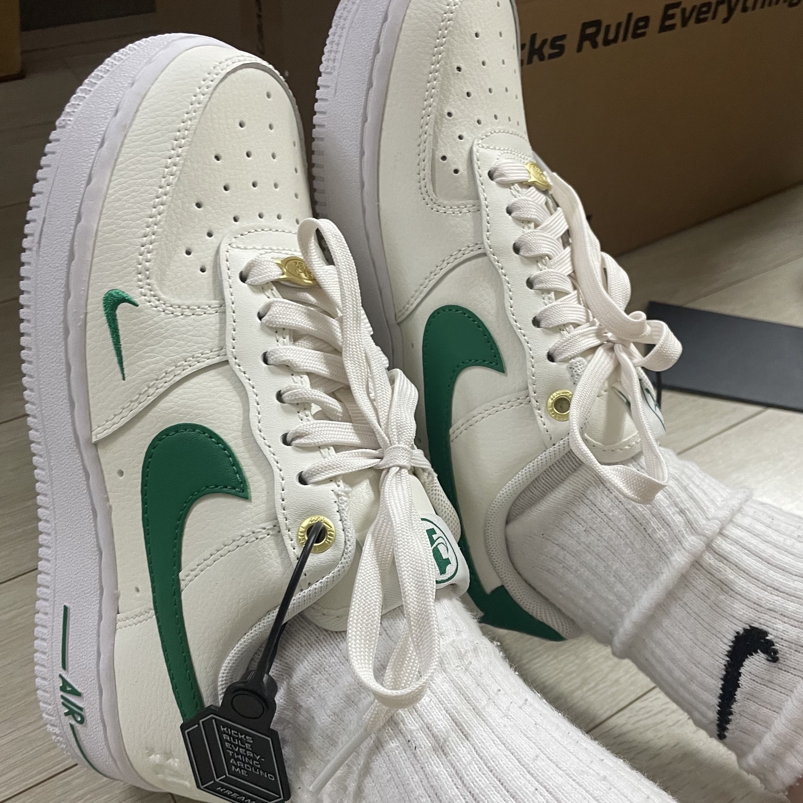 (W) Nike Air Force 1 '07 SE 40th Anniversary Join Forces Sail Malachite 착용 스타일