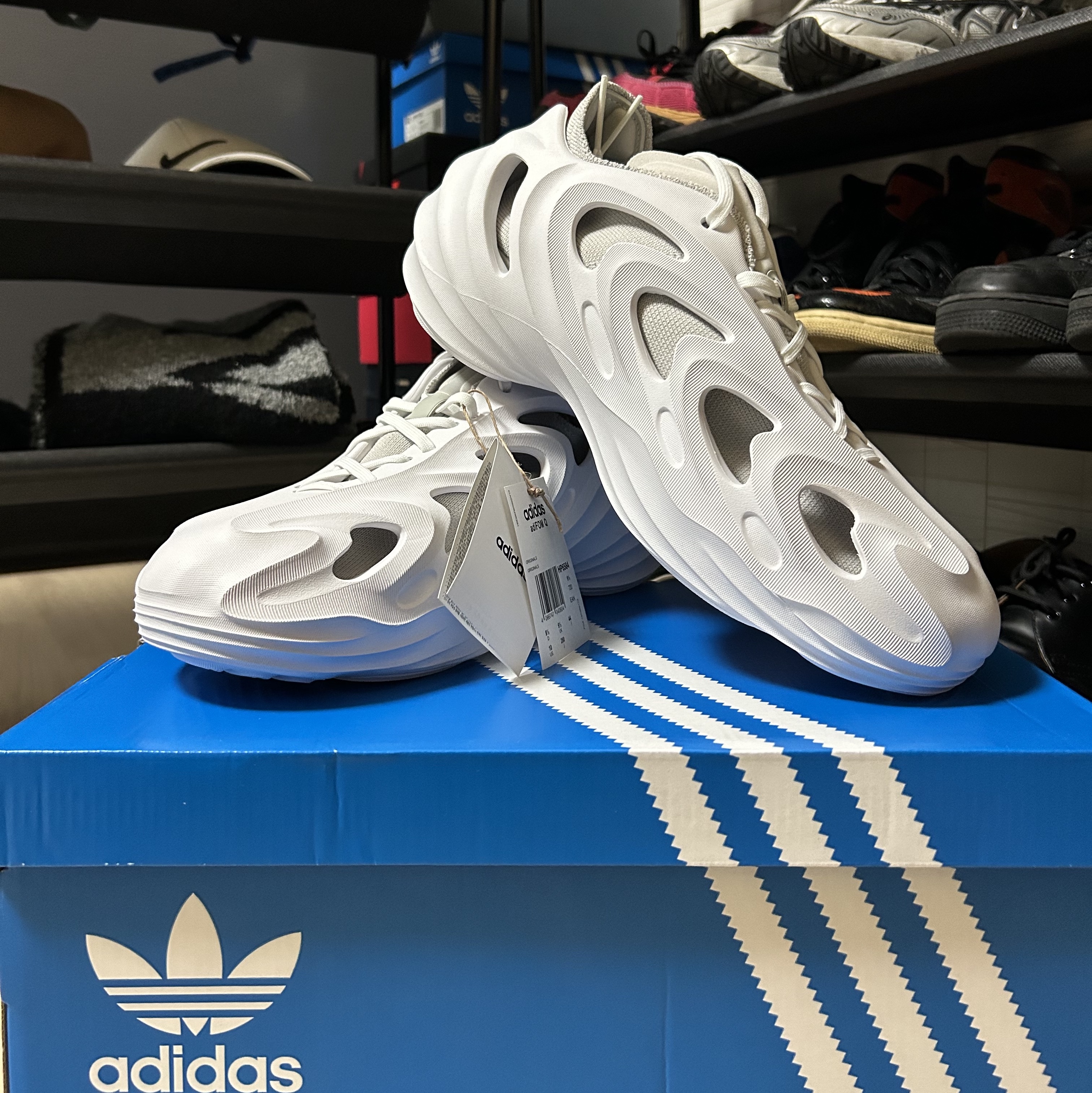 Adidas Adifom Q Cloud White Grey 착용 스타일 - 1
