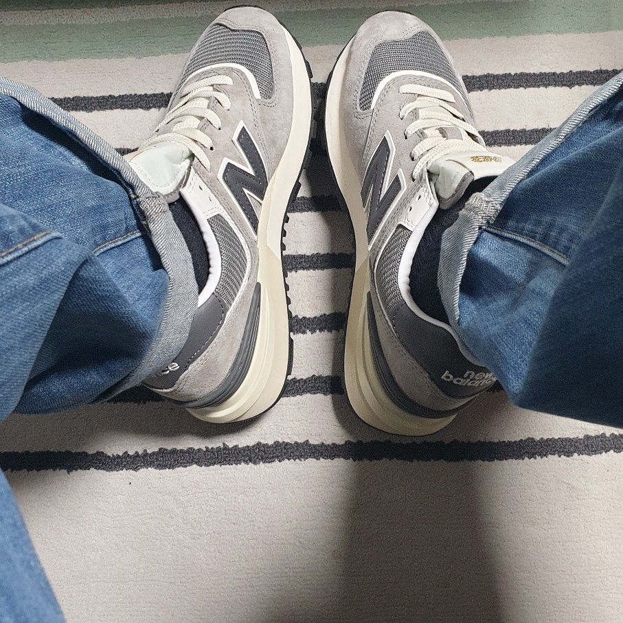 New Balance 574 Legacy Grey 착용 스타일