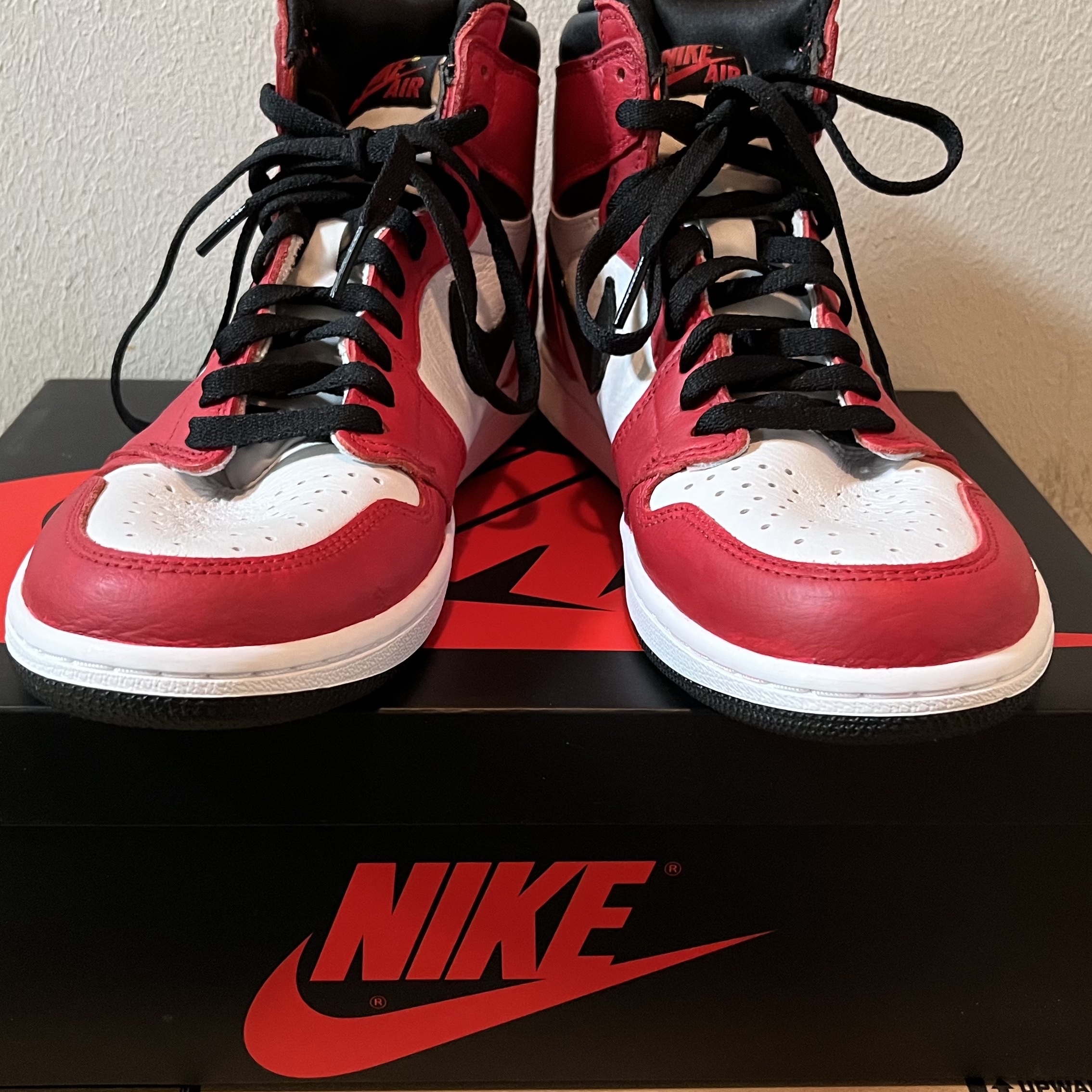 Jordan 1 Retro High OG Light Fusion Red 착용 스타일 - 3