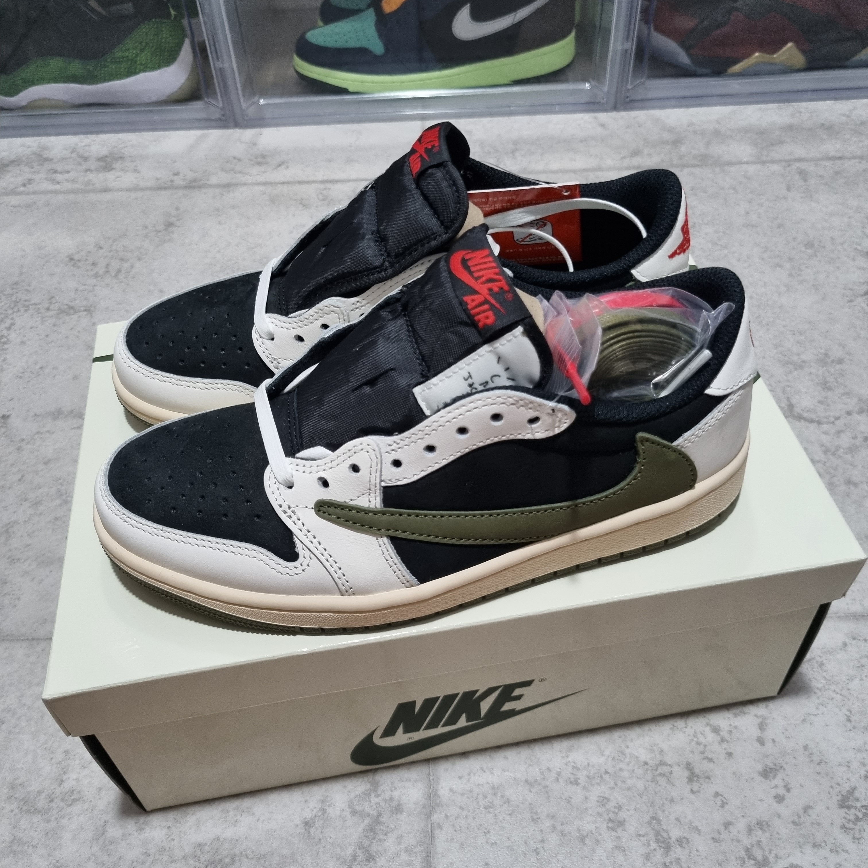 (W) Jordan 1 x Travis Scott Retro Low OG SP Medium Olive 착용 스타일