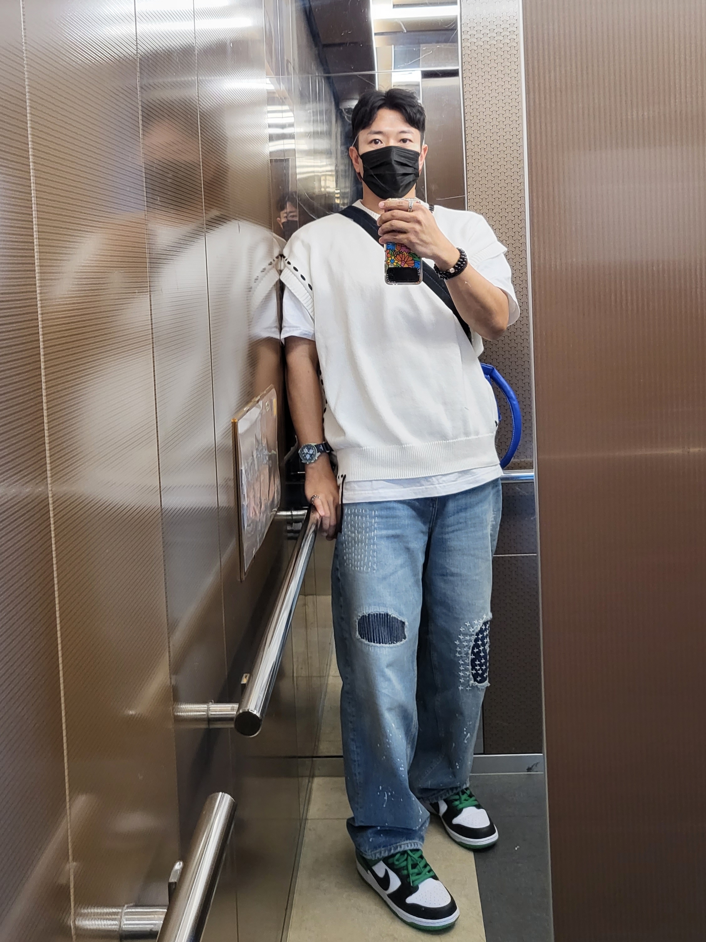 Zara x Ader Error Patchwork Jeans Blue, Nike SB Dunk Low Pro Black and Classic Green 착용 스타일