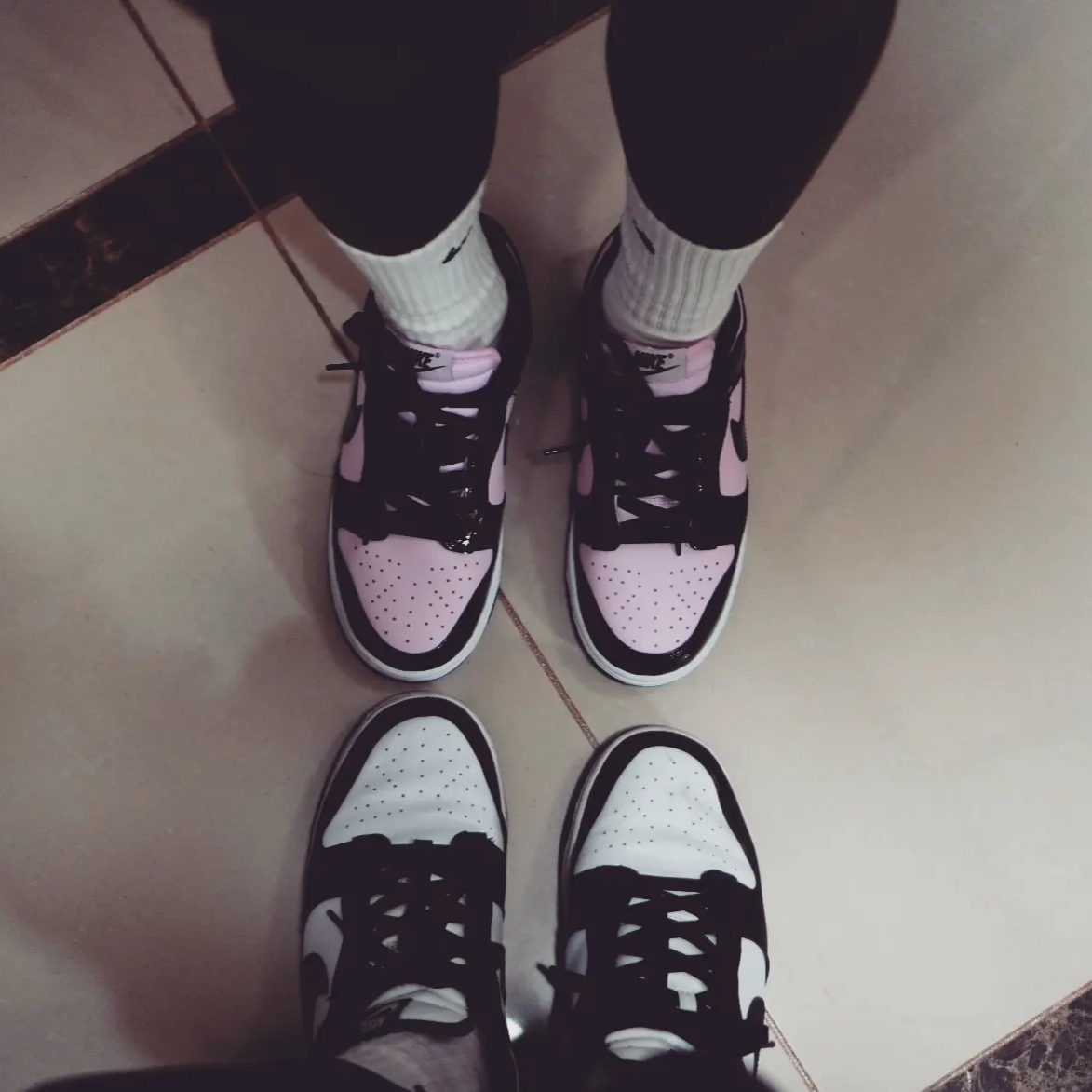 (W) Nike Dunk Low Essential Pink Foam Black 착용 스타일 - 2
