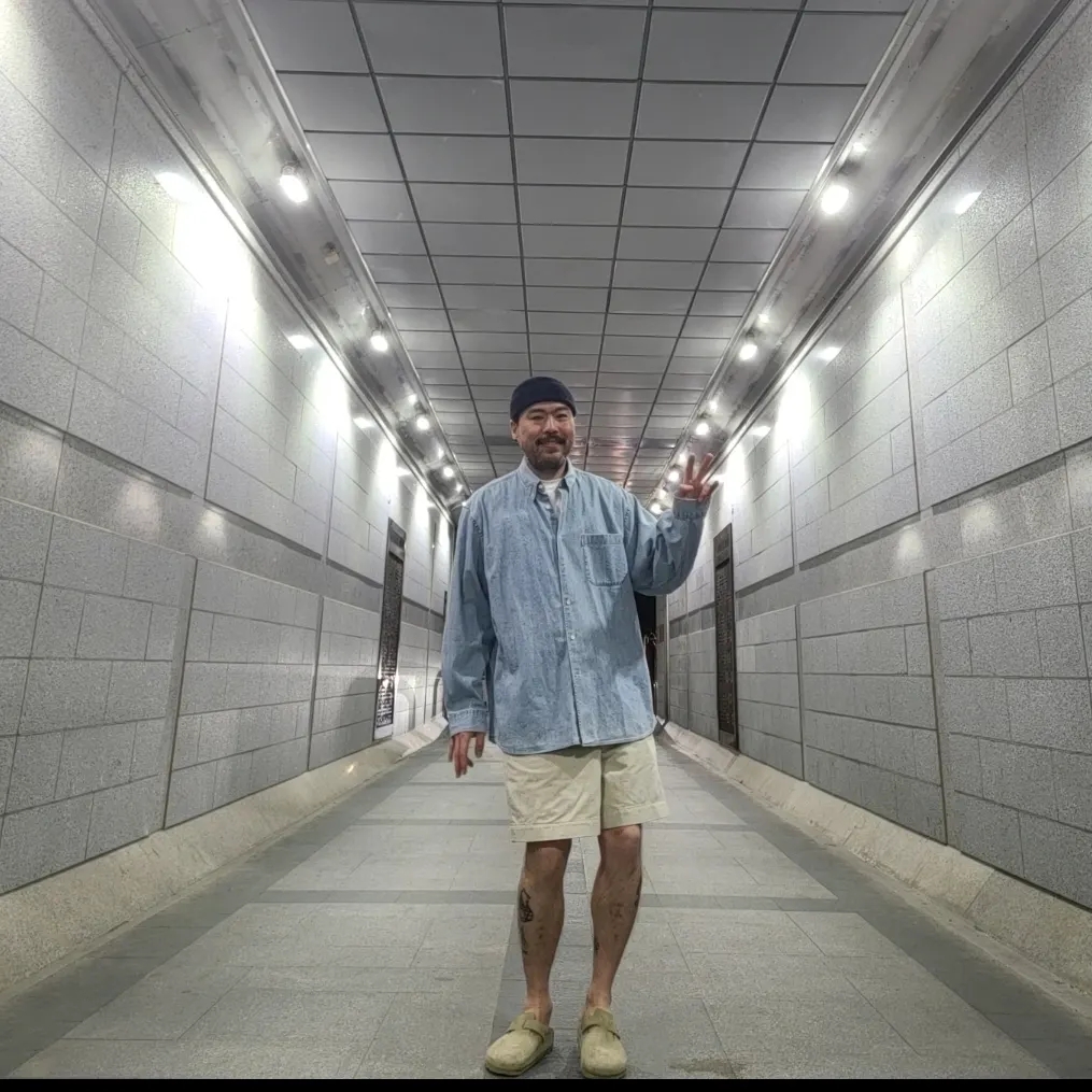 버켄스탁 보스턴 비건 카키 - 내로우 착용 스타일 - 4