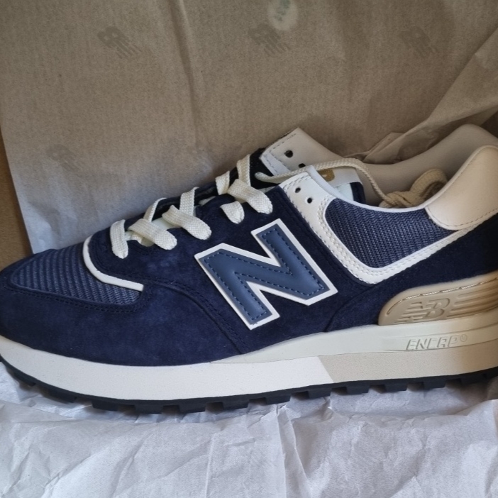 New Balance 574 Legacy Navy 착용 스타일