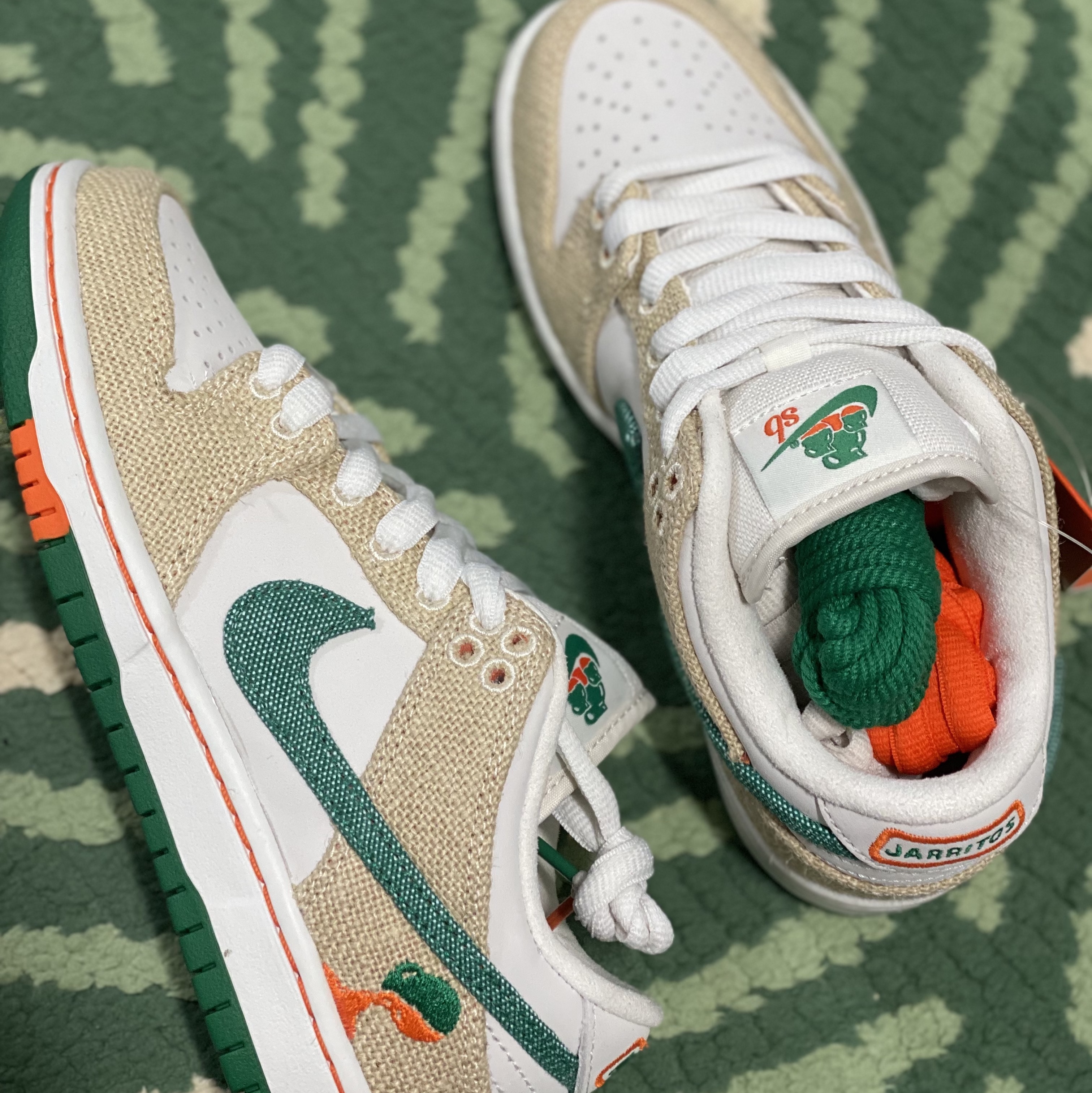 Nike x Jarritos SB Dunk Low Phantom and Malachite 착용 스타일 - 1