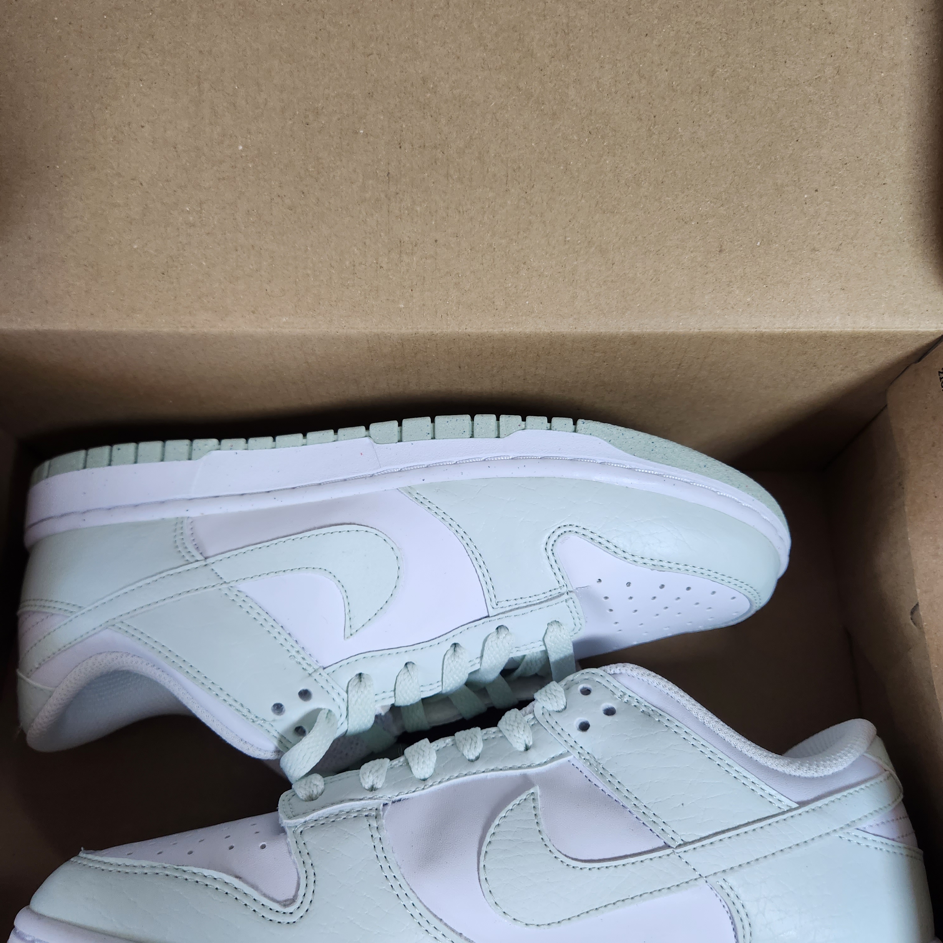 (W) Nike Dunk Low Next Nature Barely Green and White 착용 스타일