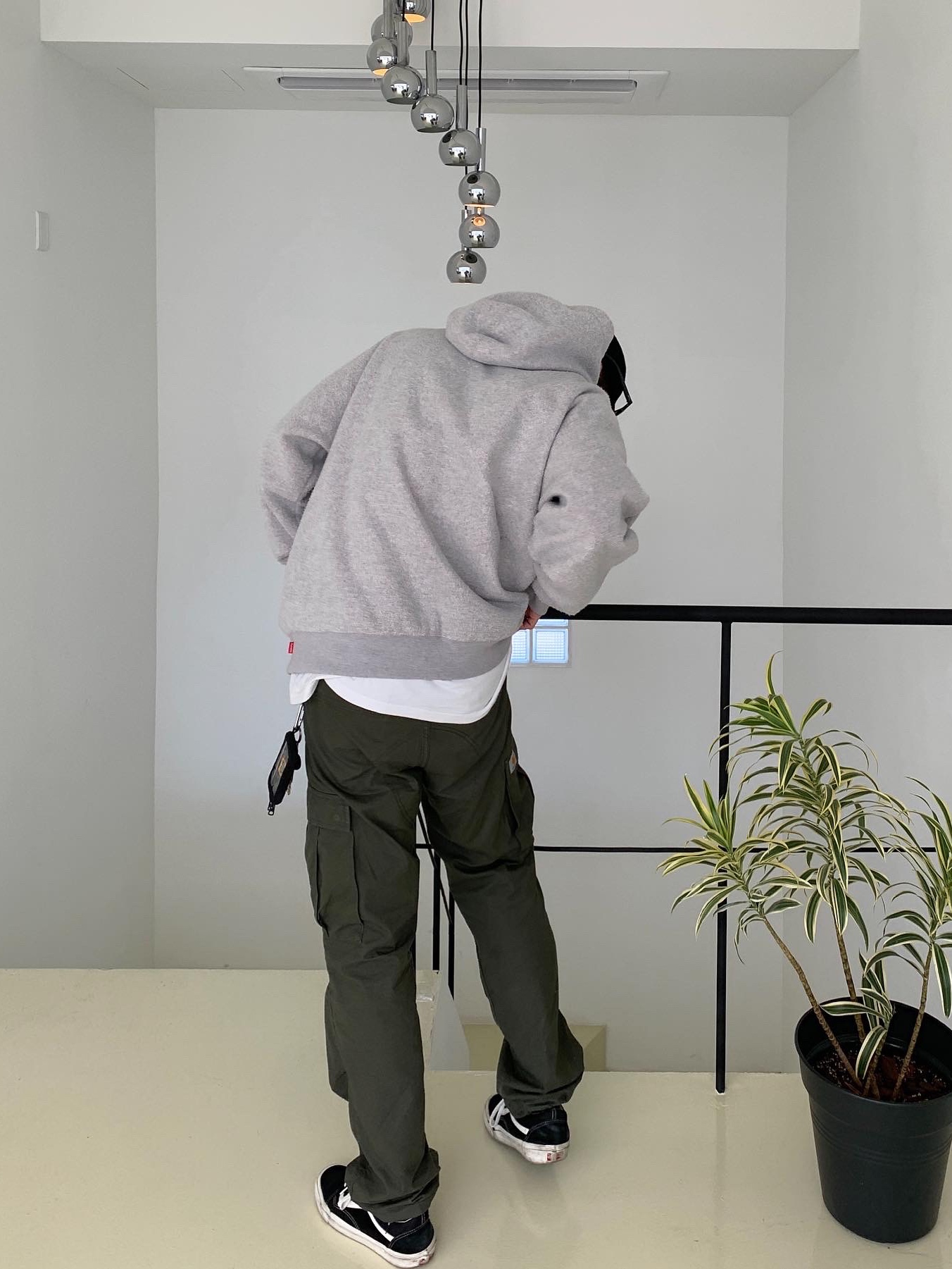 Supreme Inside Out Box Logo Hooded Sweatshirt Heather Grey - 23SS, Supreme x Nike Arc Corduroy 6-Panel Black - 22SS 착용 스타일 - 4