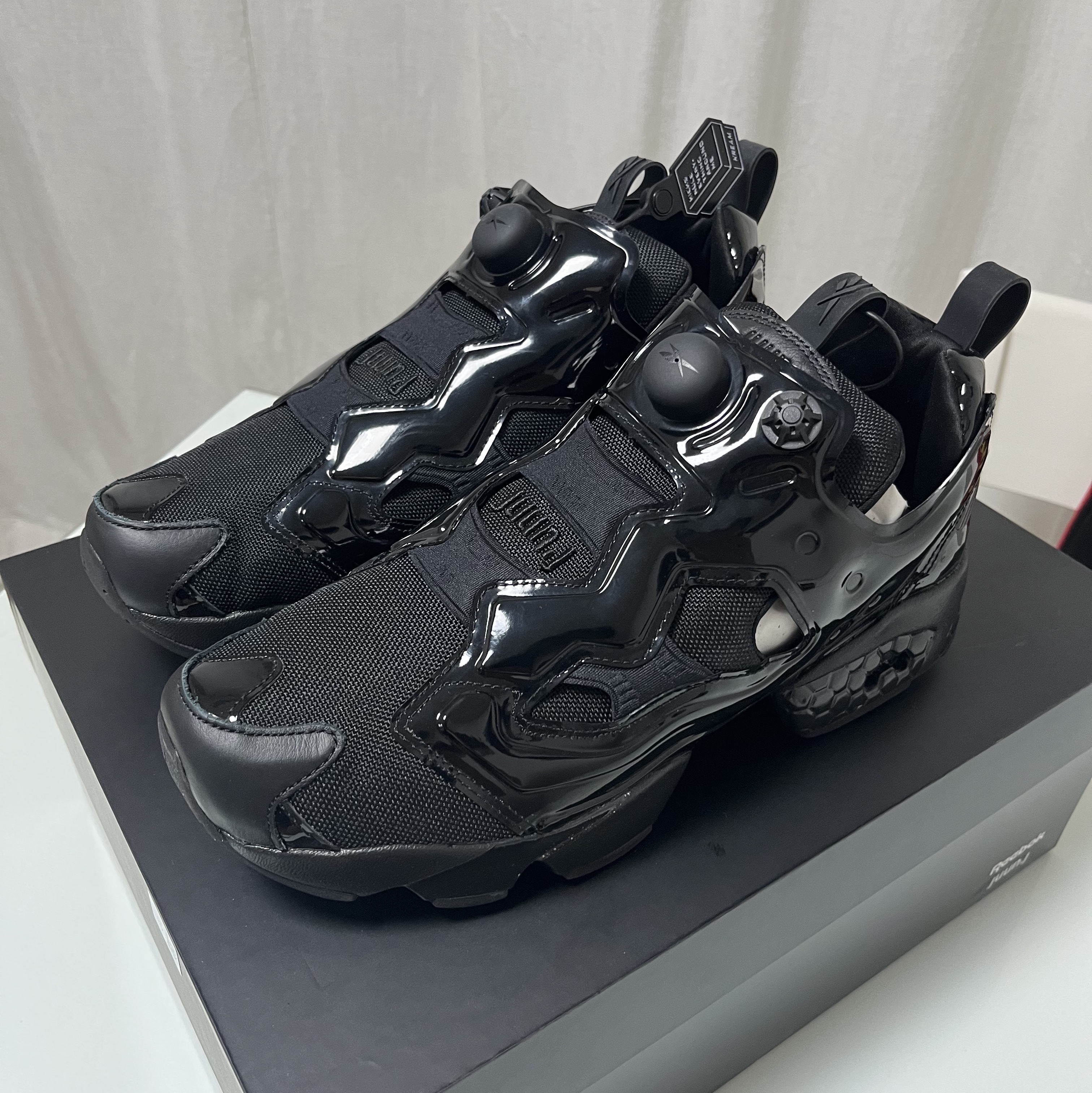 Reebok x Juun.J Instapump Fury OG Black 착용 스타일