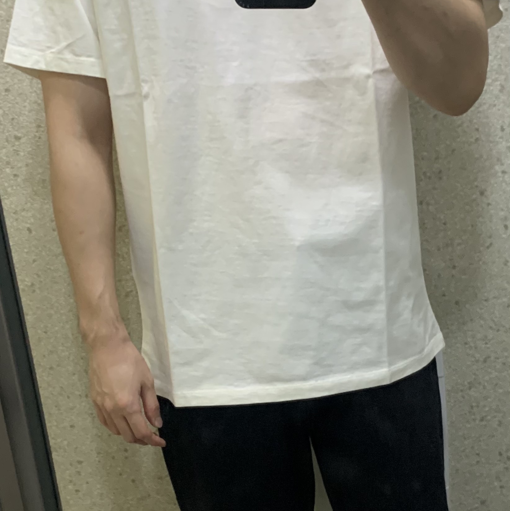 Maison Kitsune Double Fox Head Patch Classic T-Shirt Latte 착용 스타일