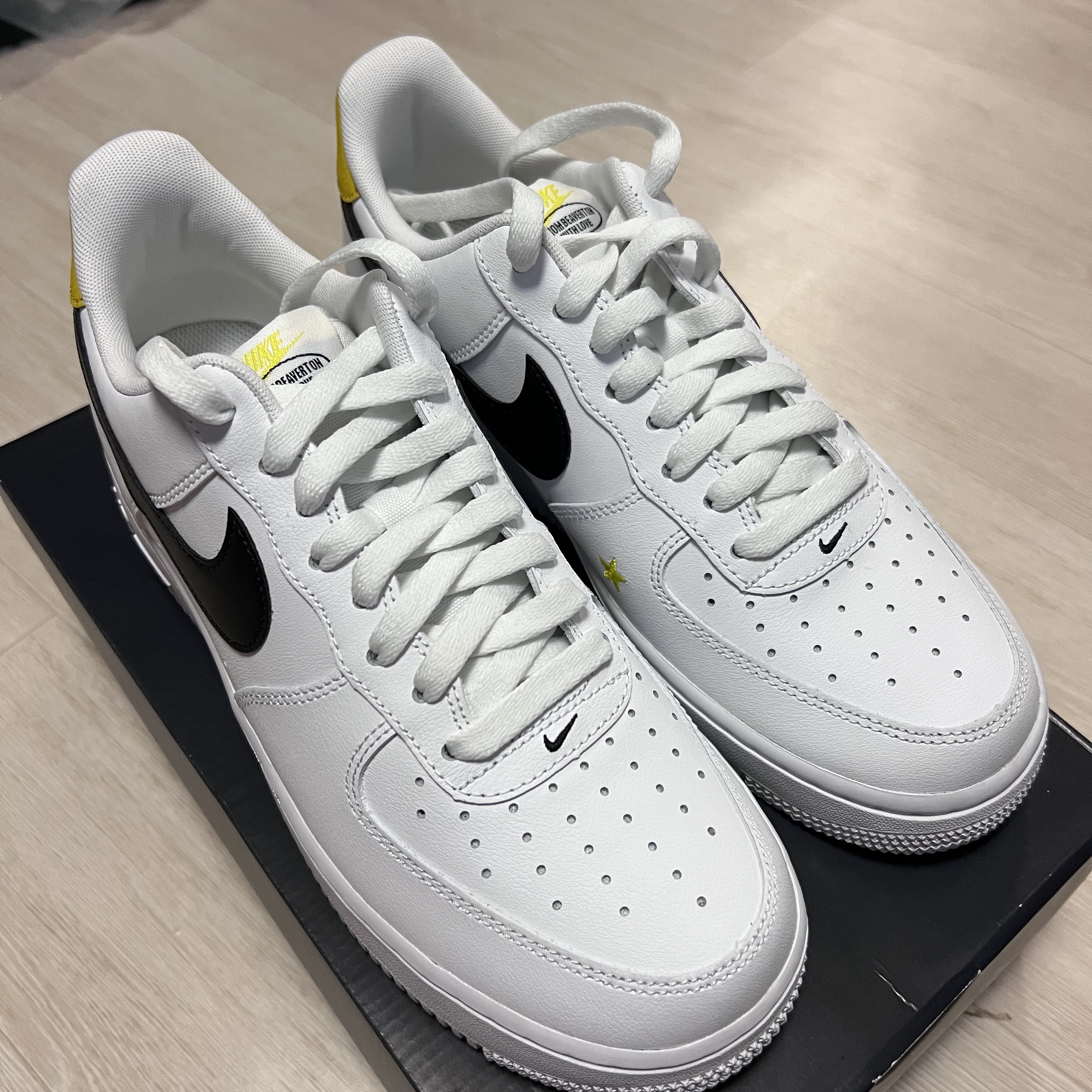 Nike Air Force 1 '07 LV8 2 Have a Nike Day 착용 스타일 - 3