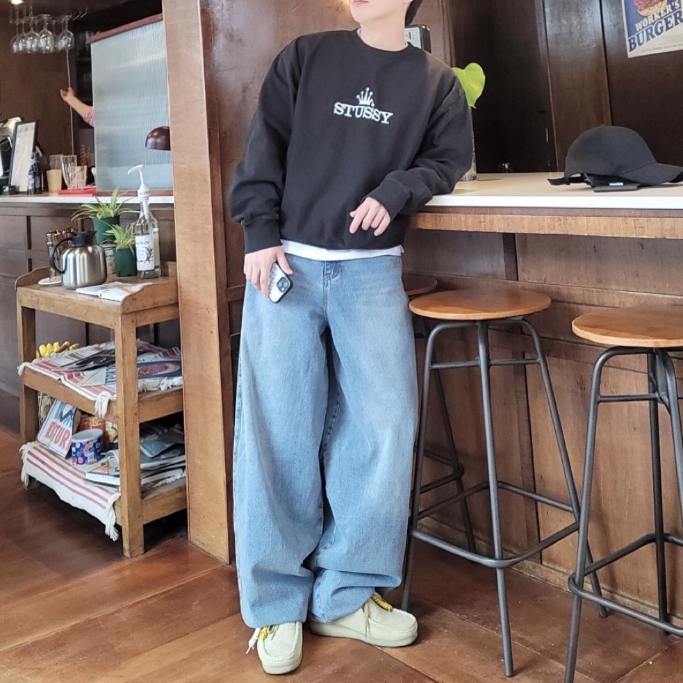 스투시 글래머 피그먼트 다이드 크루넥 블랙 착용 스타일 - 2