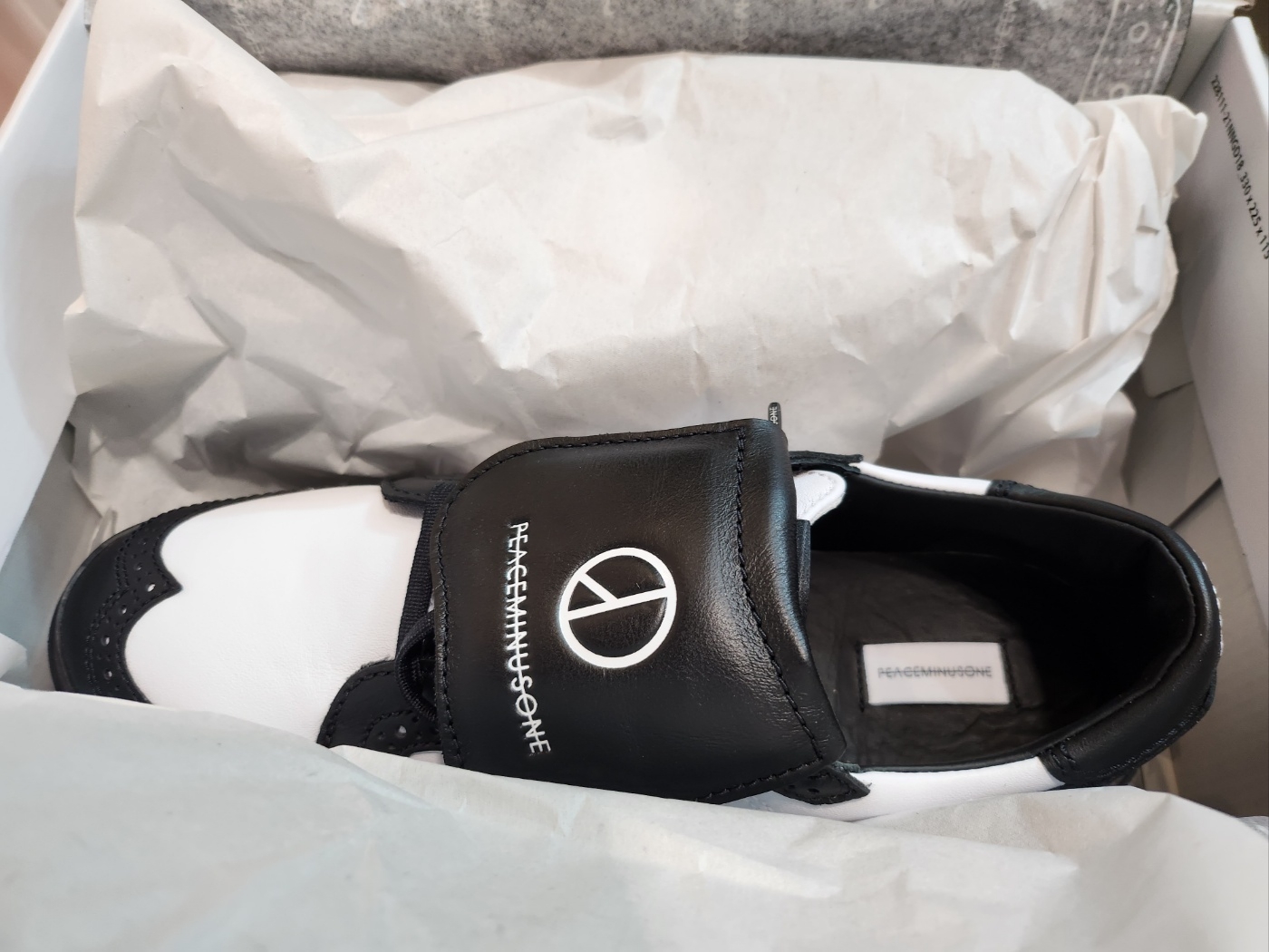 Nike x Peaceminusone Kwondo1 Black and White 착용 스타일