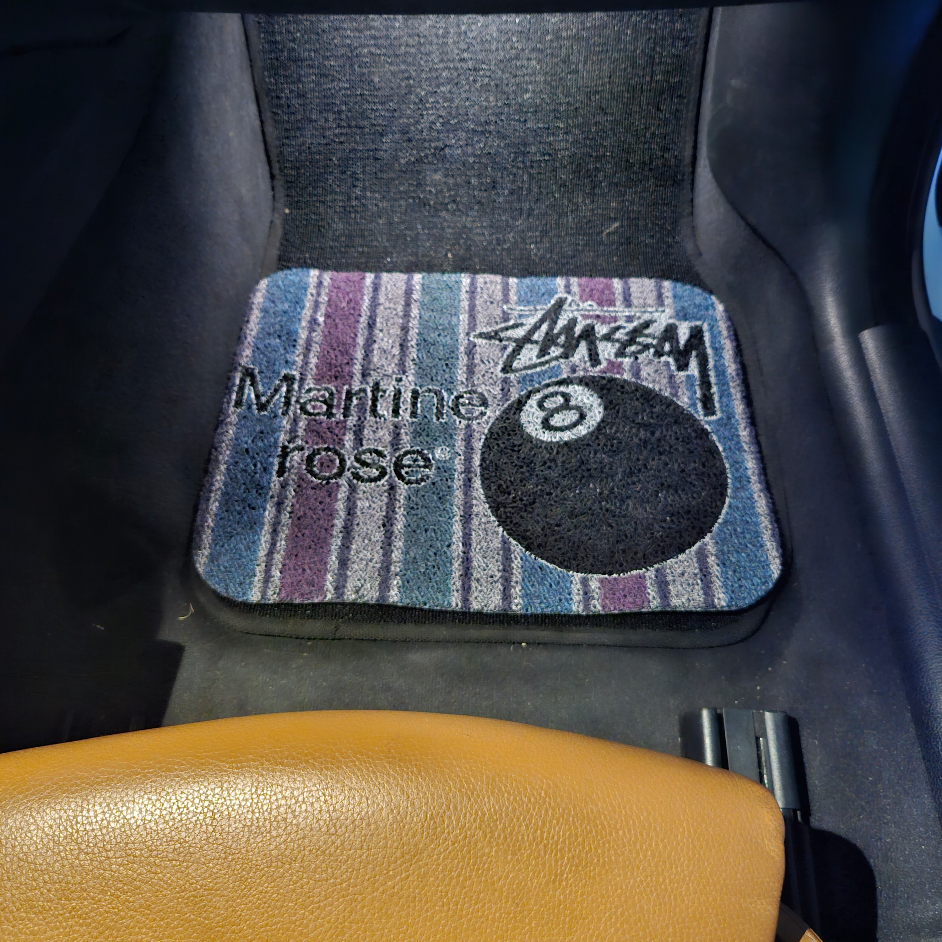 Stussy x Martine Rose Car Mat Set 착용 스타일 - 2