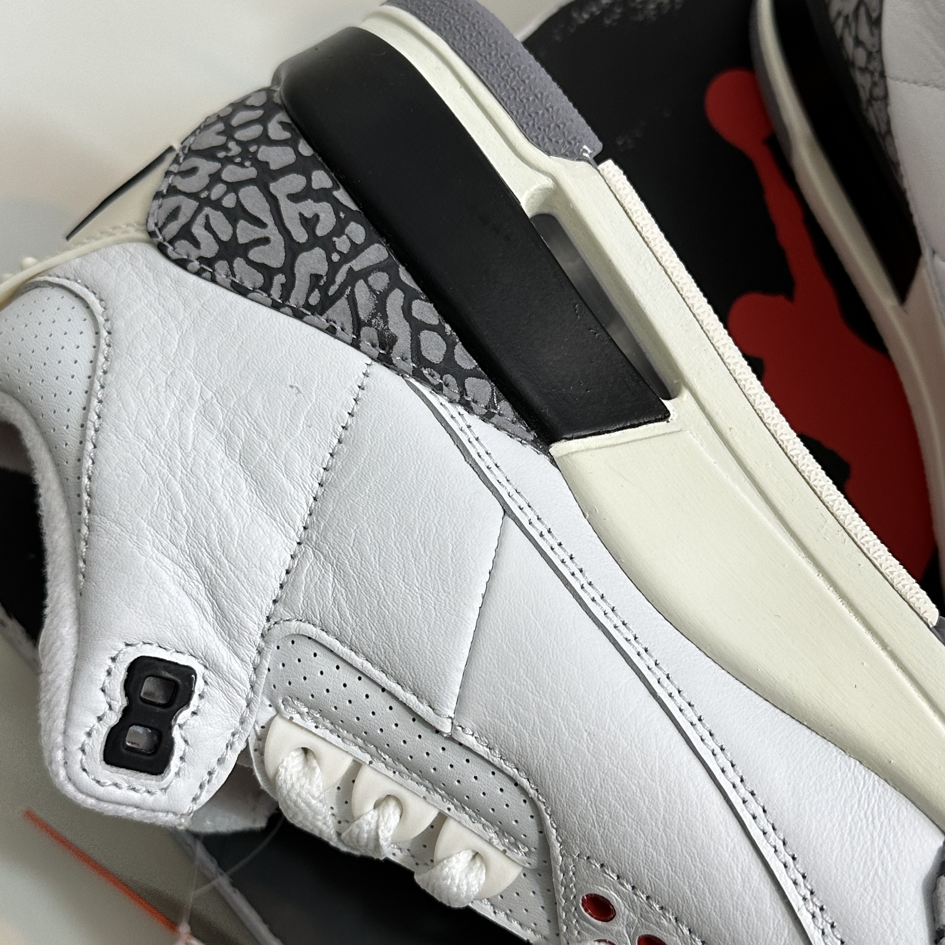 Jordan 3 Retro White Cement Reimagined 착용 스타일 - 3