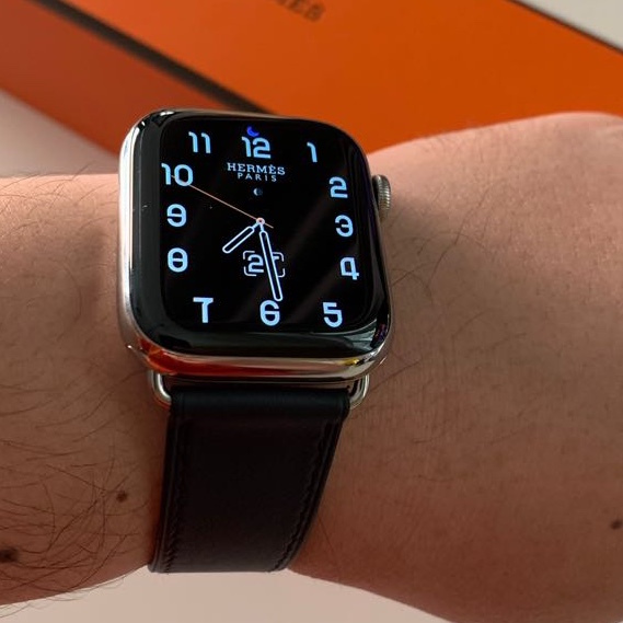 Apple Watch Hermes Series 8 45mm Silver Stainless Steel Case with Single Tour Noir (Korean Ver.) 착용 스타일