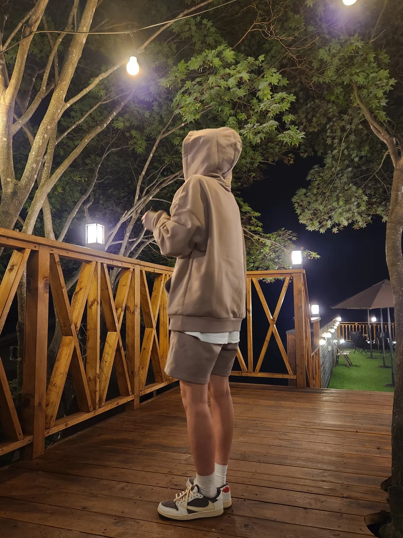 조던 1 x 트래비스 스캇 레트로 로우 OG SP 세일 앤 리저록, (TD) 조던 1 x 트래비스 스캇 레트로 로우 OG SP 세일 앤 리저록 착용 스타일 - 1