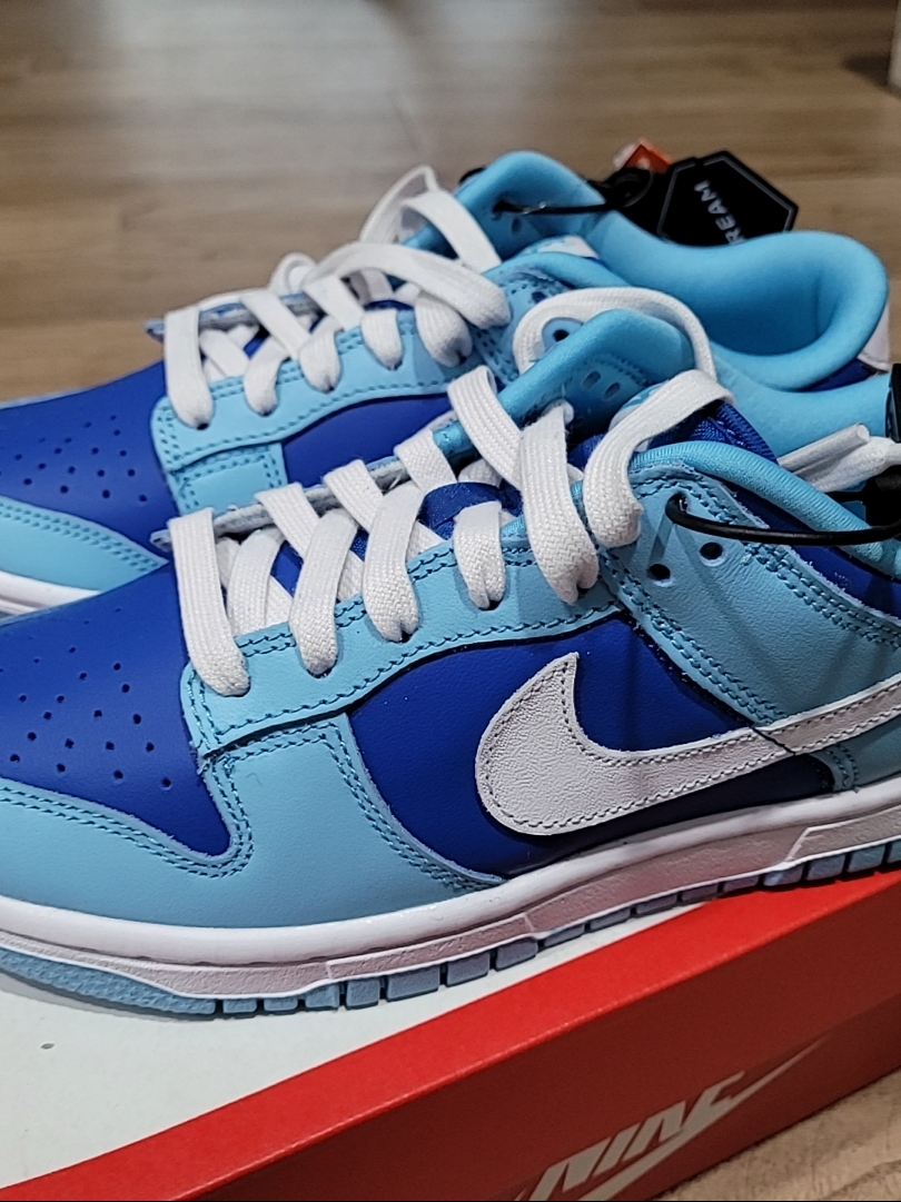 Nike Dunk Low Retro QS Argon 착용 스타일 - 2