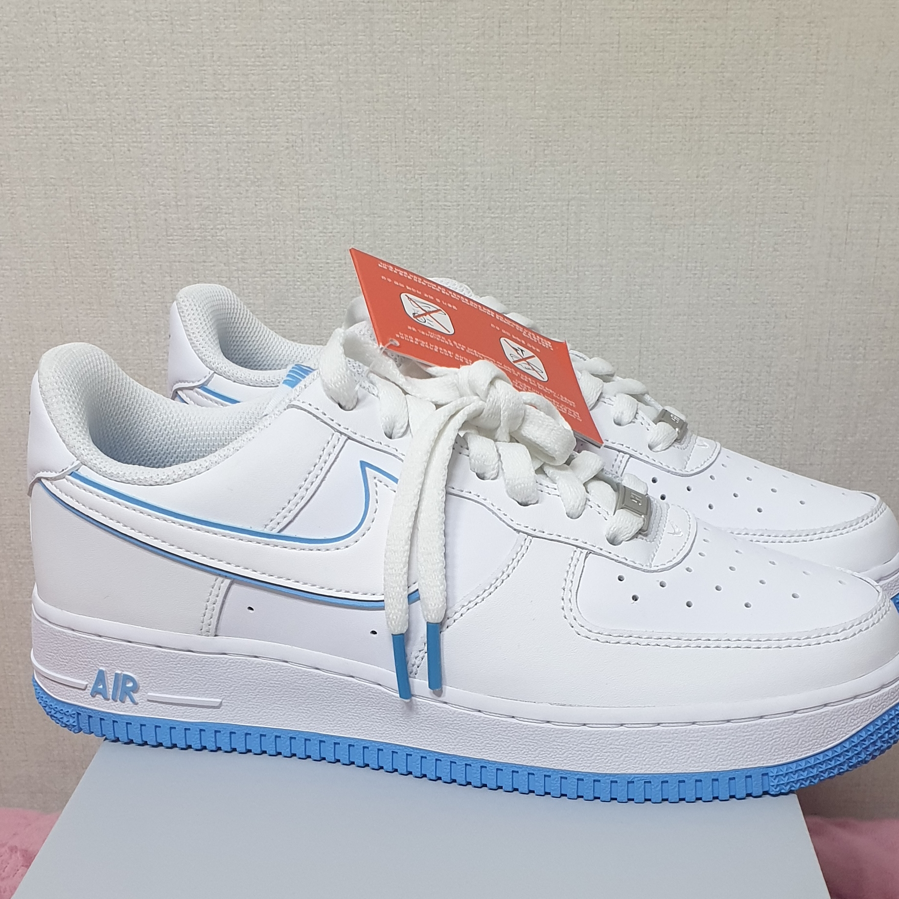 Nike Air Force 1 '07 White University Blue 착용 스타일