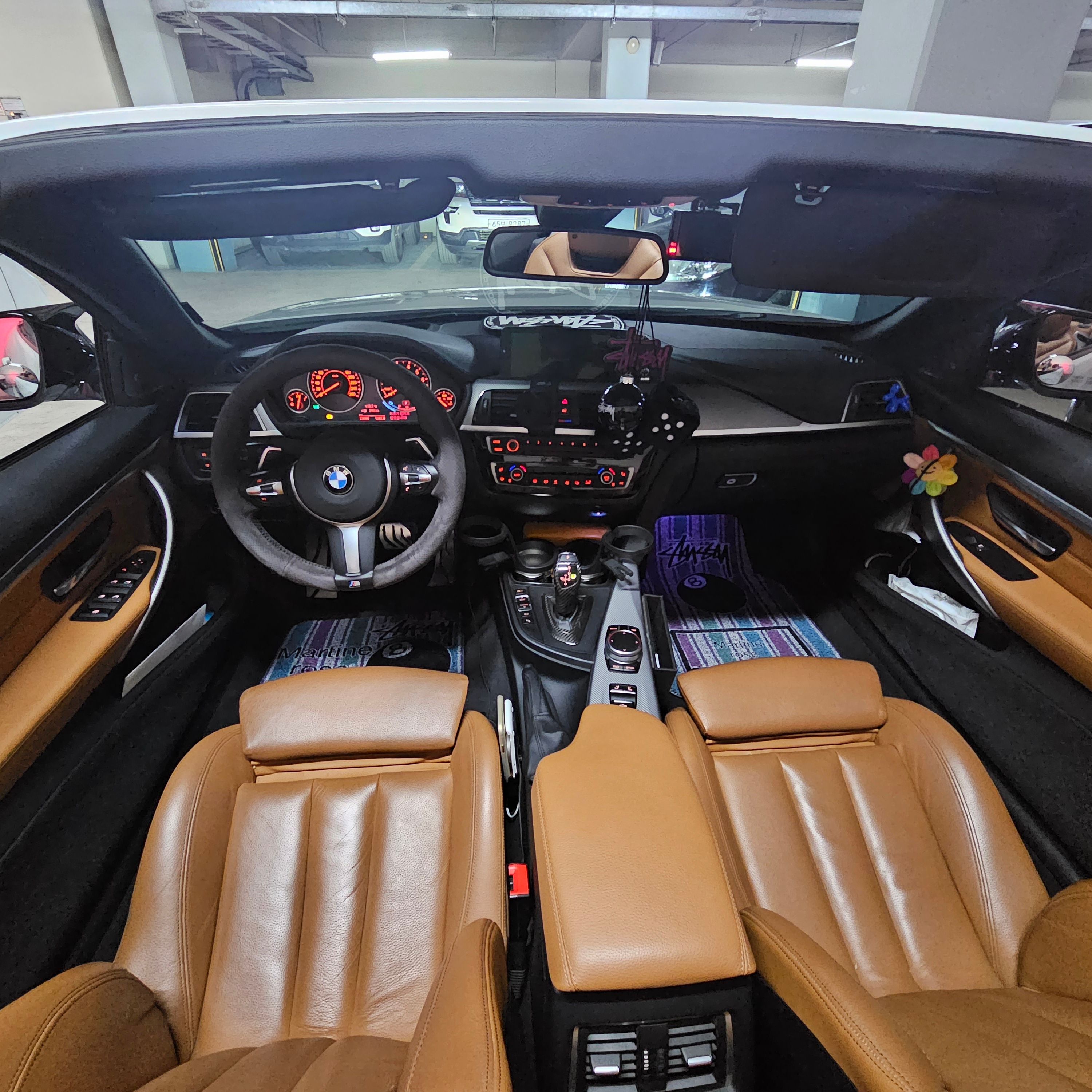 Stussy x Martine Rose Car Mat Set 착용 스타일 - 5