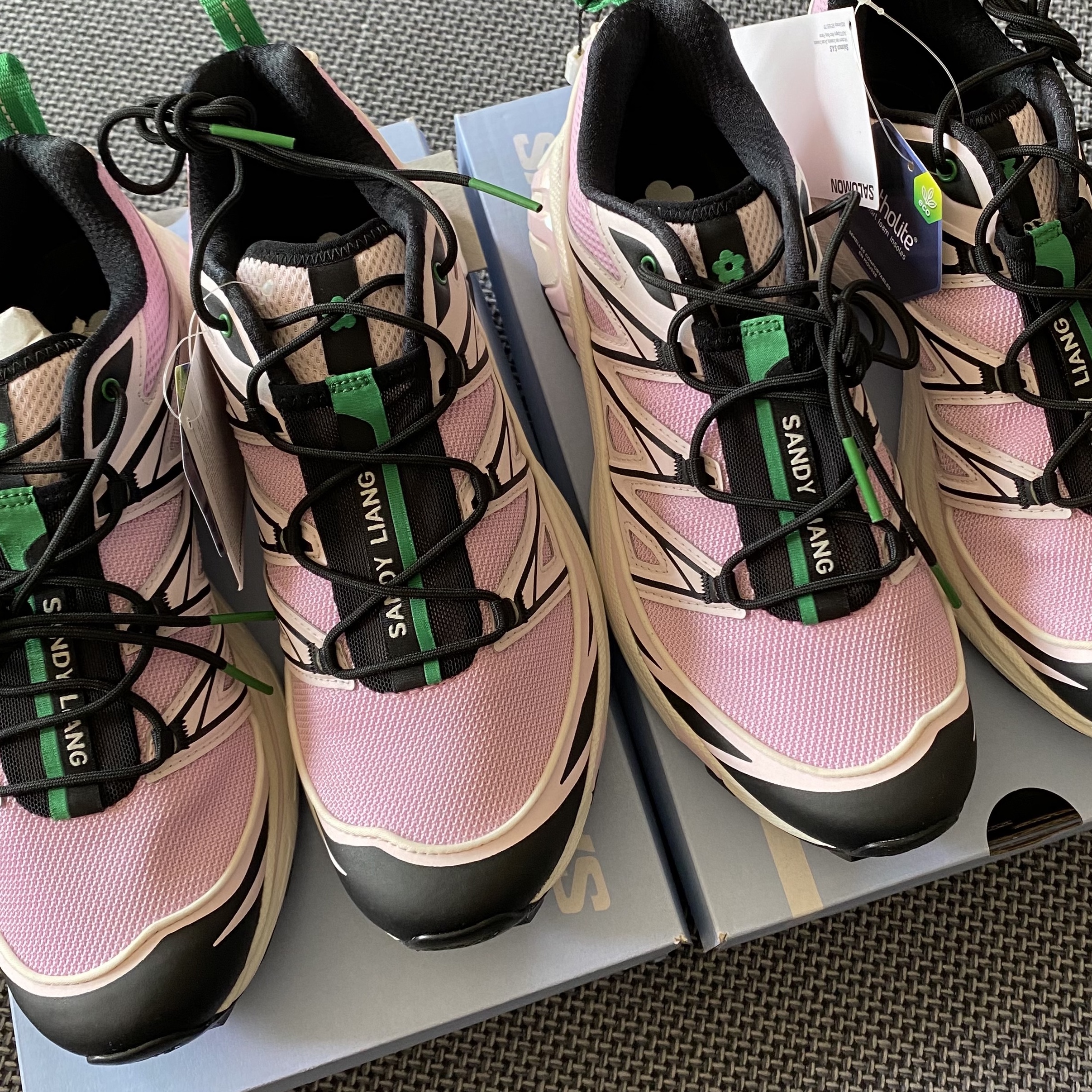 Salomon x Sandy Liang XT-6 Expanse Cradle Pink 착용 스타일