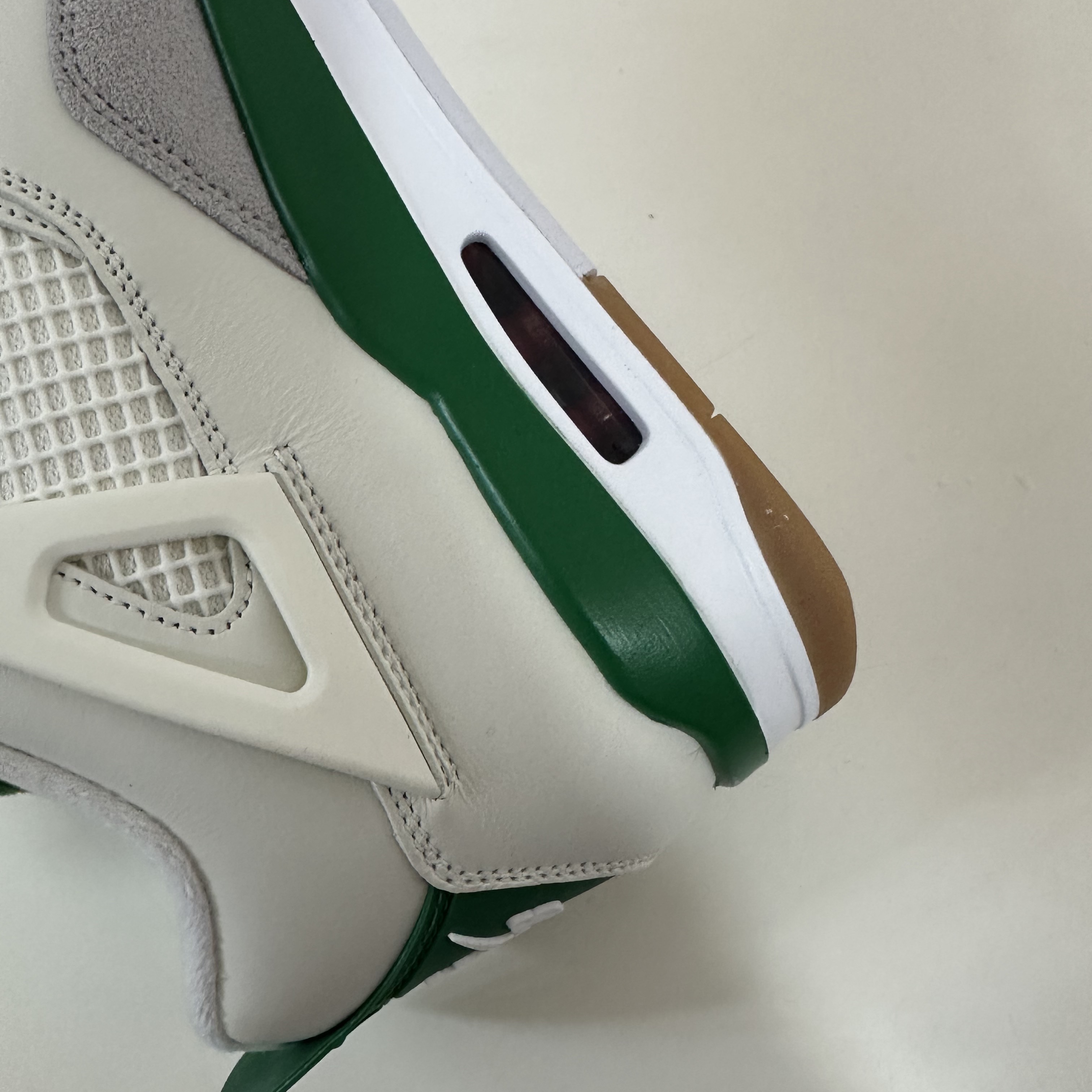 Jordan 4 x Nike SB Retro SP Pine Green 착용 스타일 - 2
