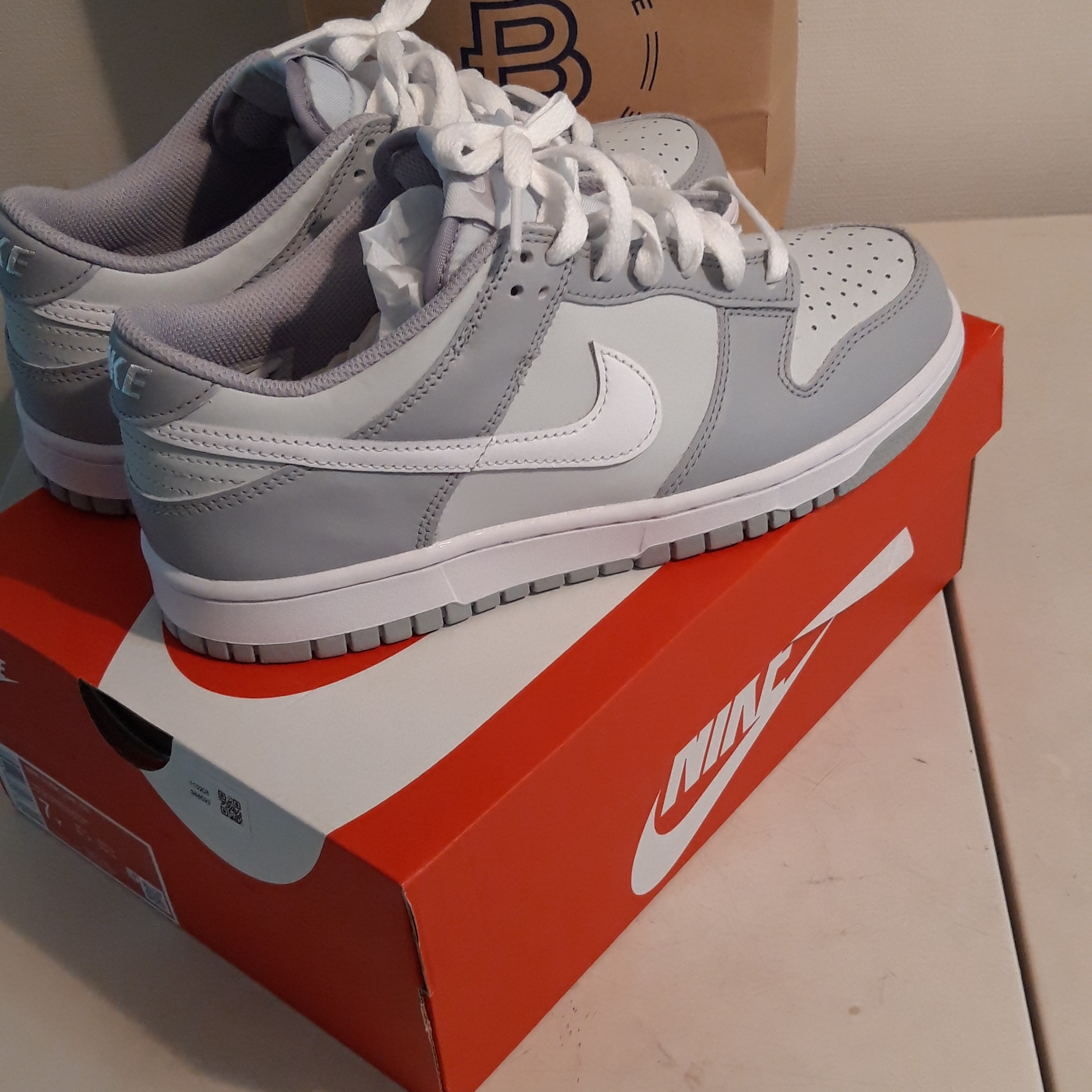 (GS) Nike Dunk Low Wolf Grey 착용 스타일