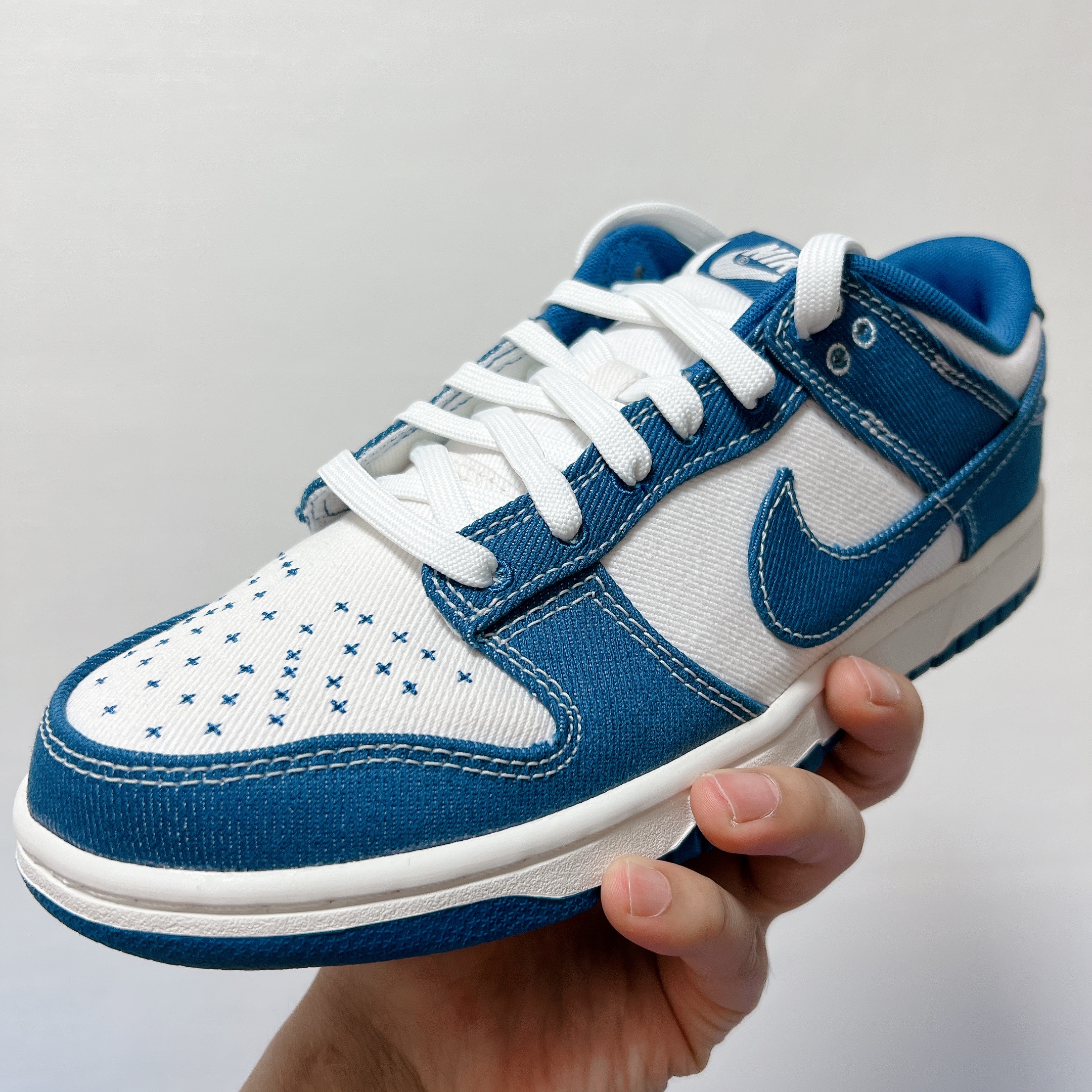 Nike Dunk Low Retro SE Industrial Blue 착용 스타일