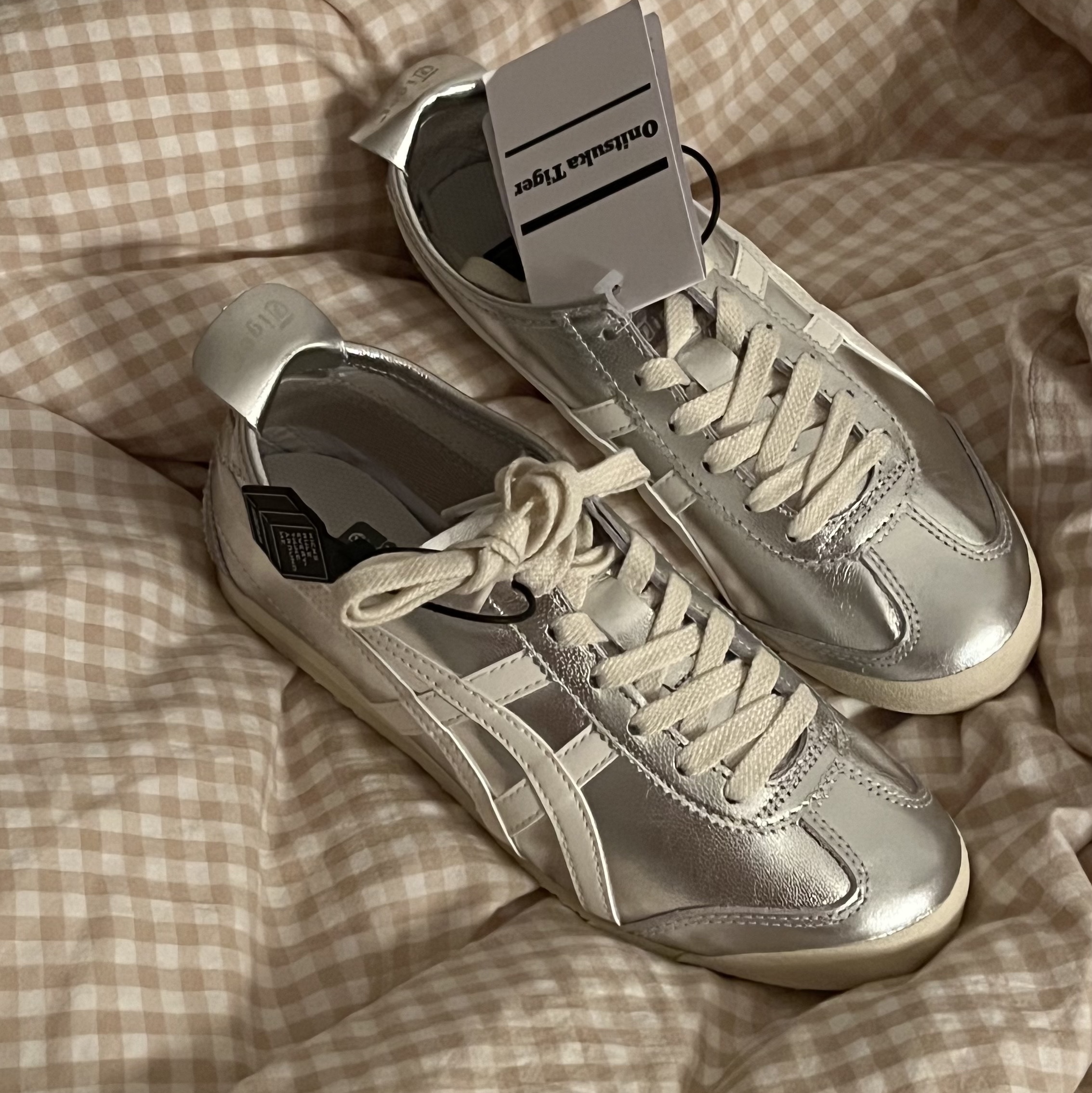 Onitsuka Tiger Mexico 66 White Silver 착용 스타일