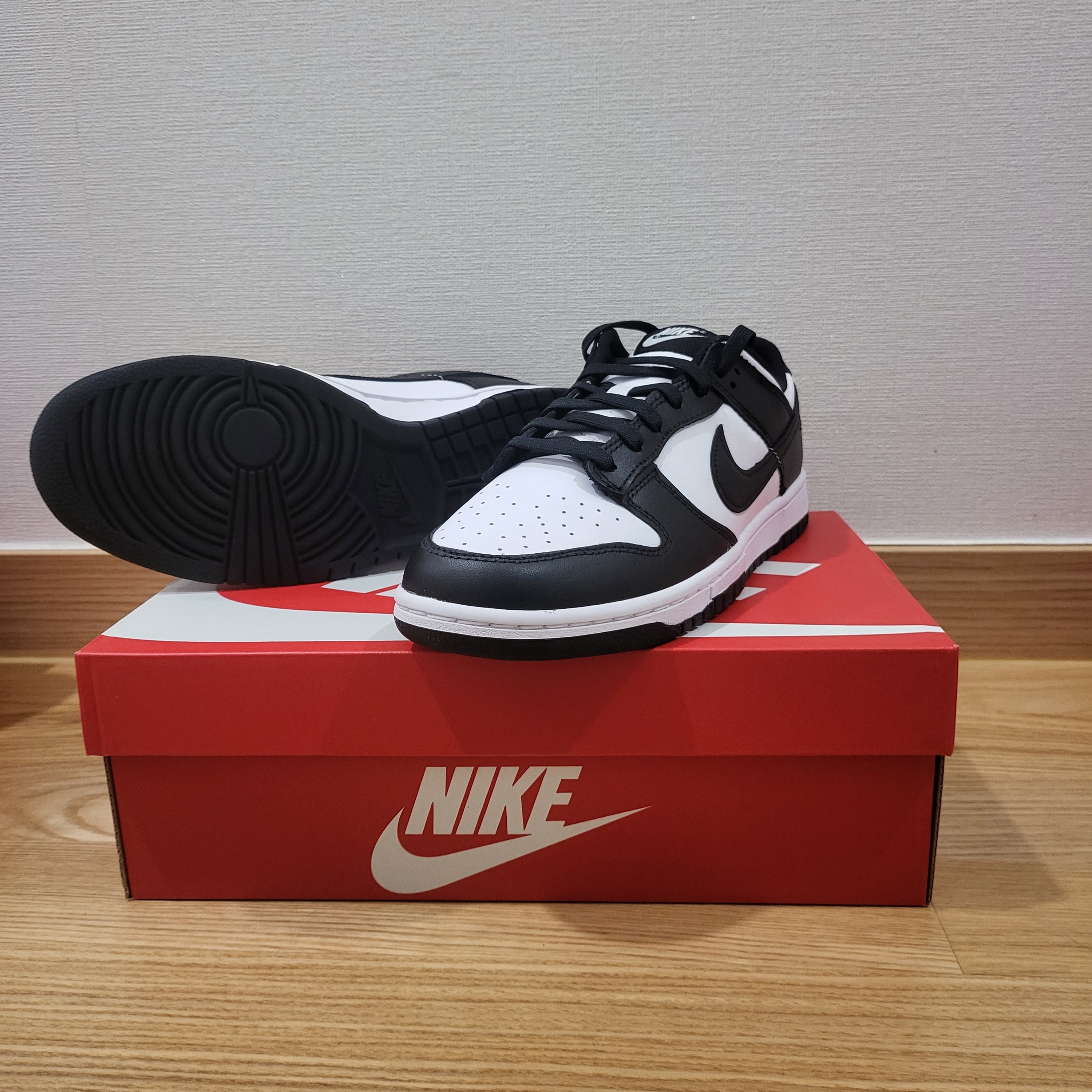 Nike Dunk Low Retro Black 착용 스타일