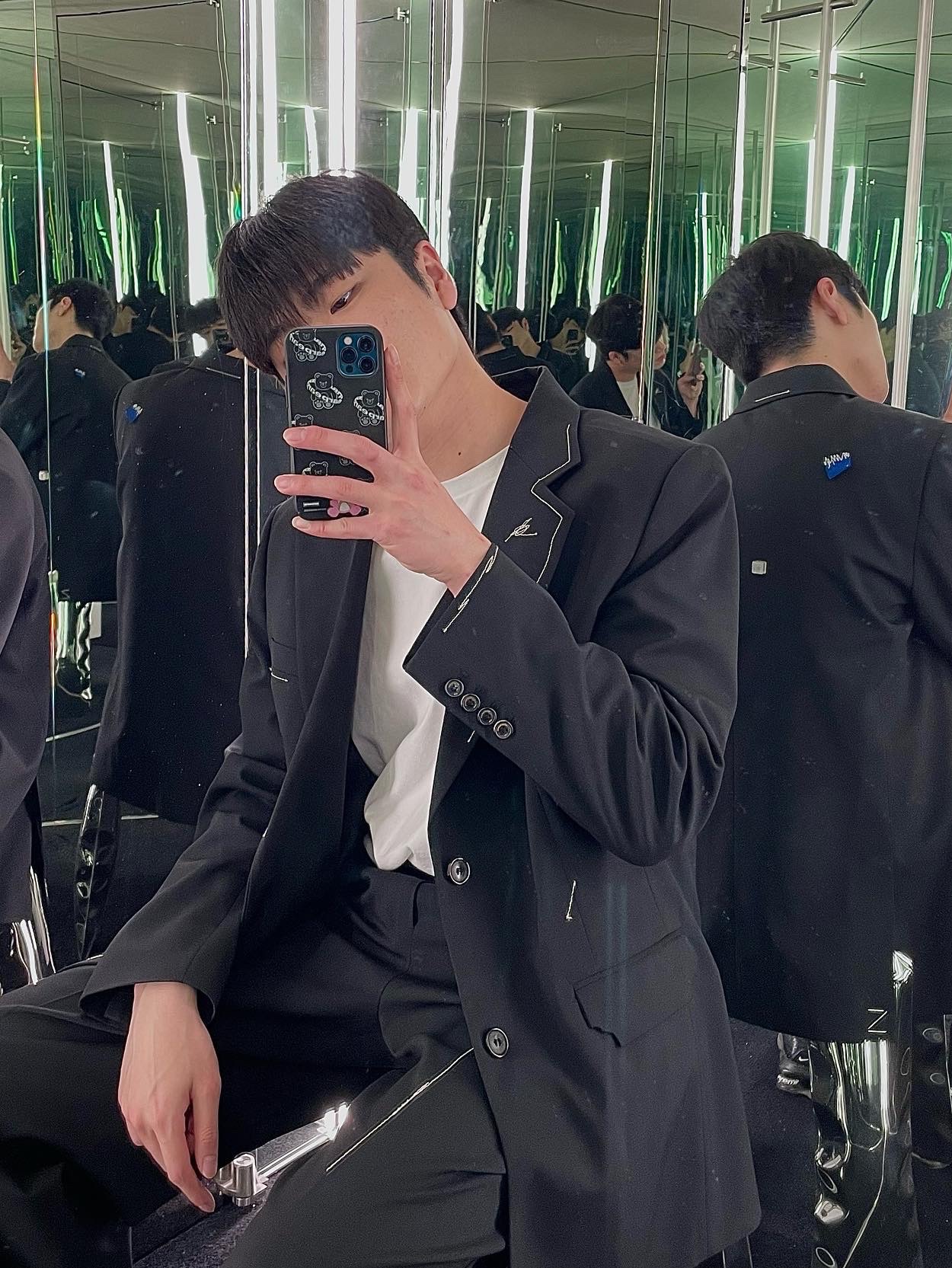 Zara x Ader Error Oversized Blazer Black, Zara x Ader Error Wide Pants Black 착용 스타일 - 3