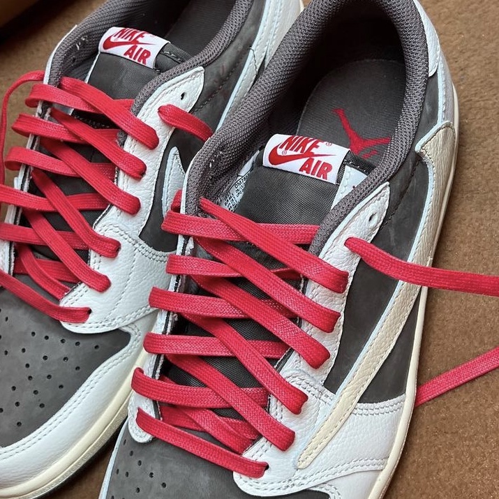 (PS) Jordan 1 x Travis Scott Retro Low OG SP Sail and Ridgerock 착용 스타일