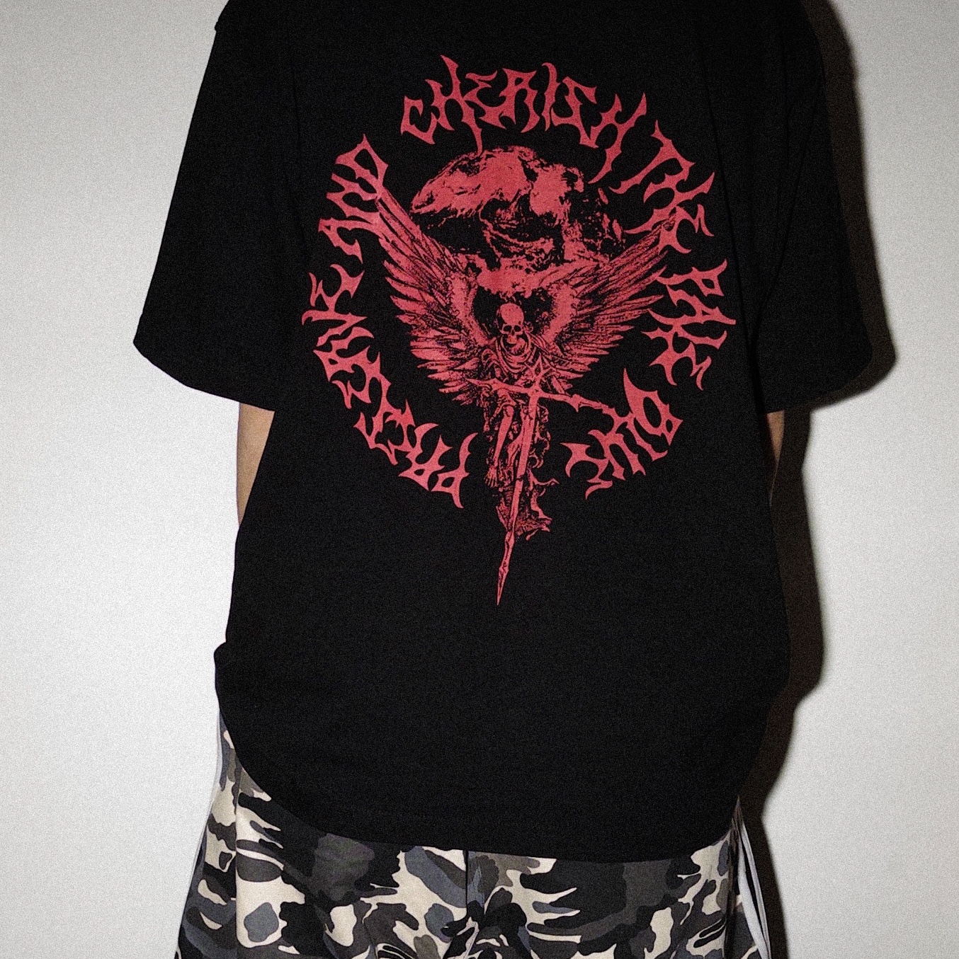 [KREAM 단독] Ourpas 056 Memento Mori Graphic Oversized T-Shirt Black 착용 스타일