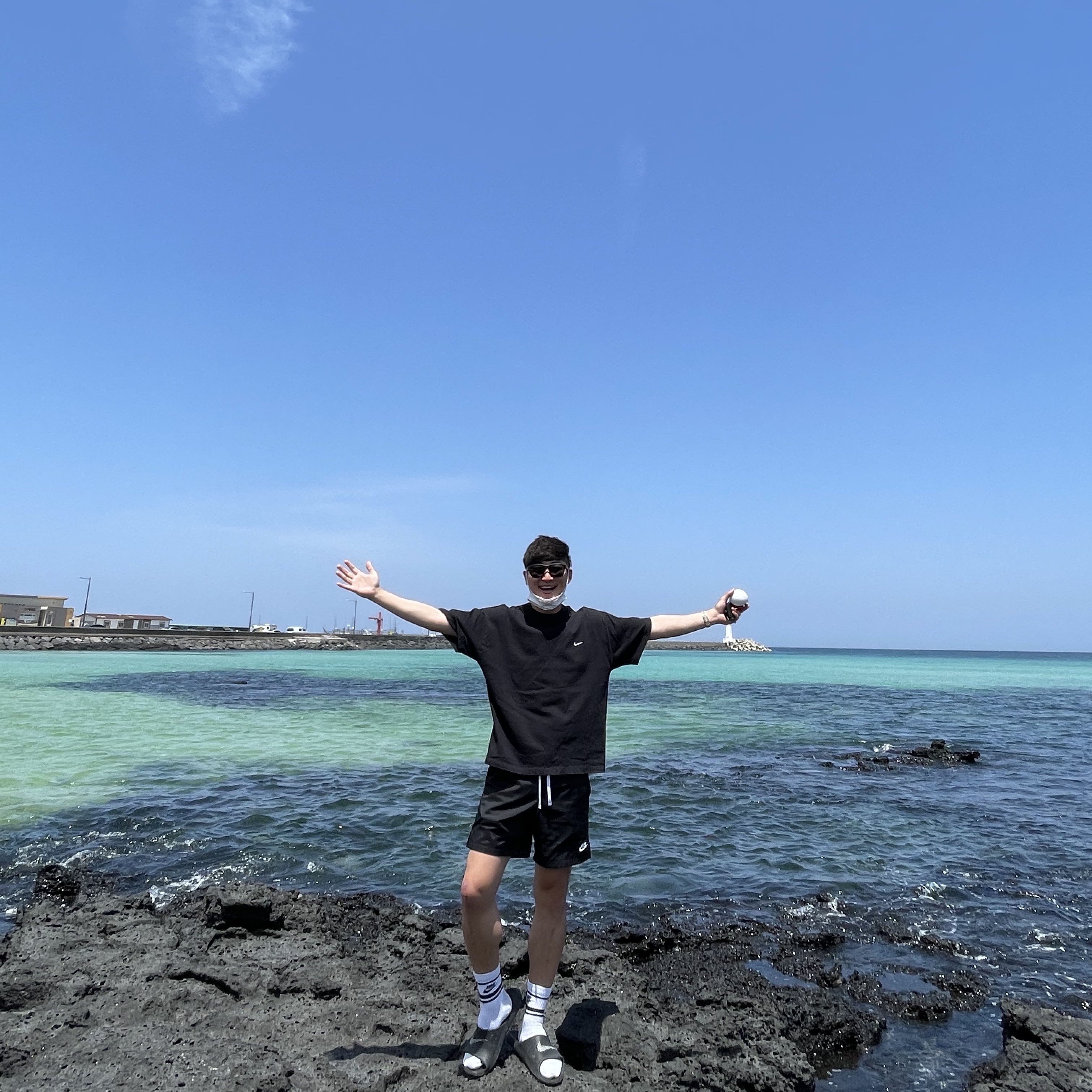 Nike NRG Solo Swoosh T-Shirt Black - US/EU, Nike NSW Woven Shorts Black - Asia 착용 스타일