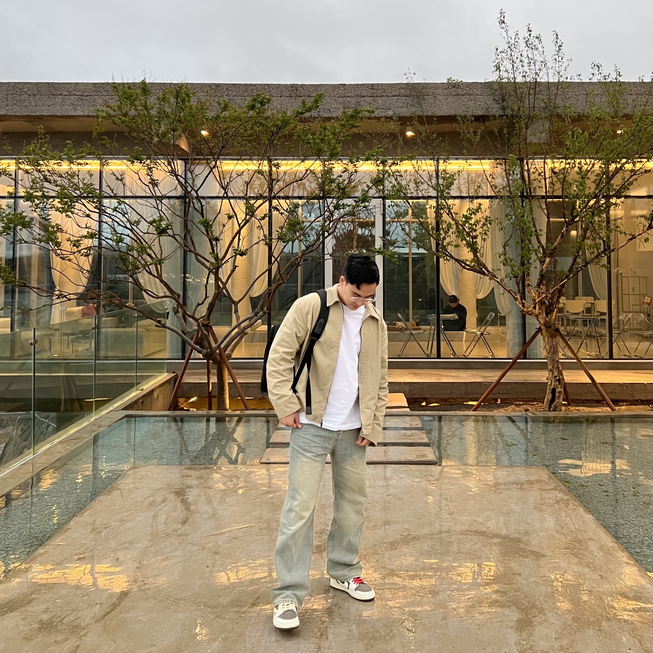 Essentials Twill Jacket Khaki - 21SS, Jordan 1 x Travis Scott Retro Low OG SP Sail and Ridgerock 착용 스타일