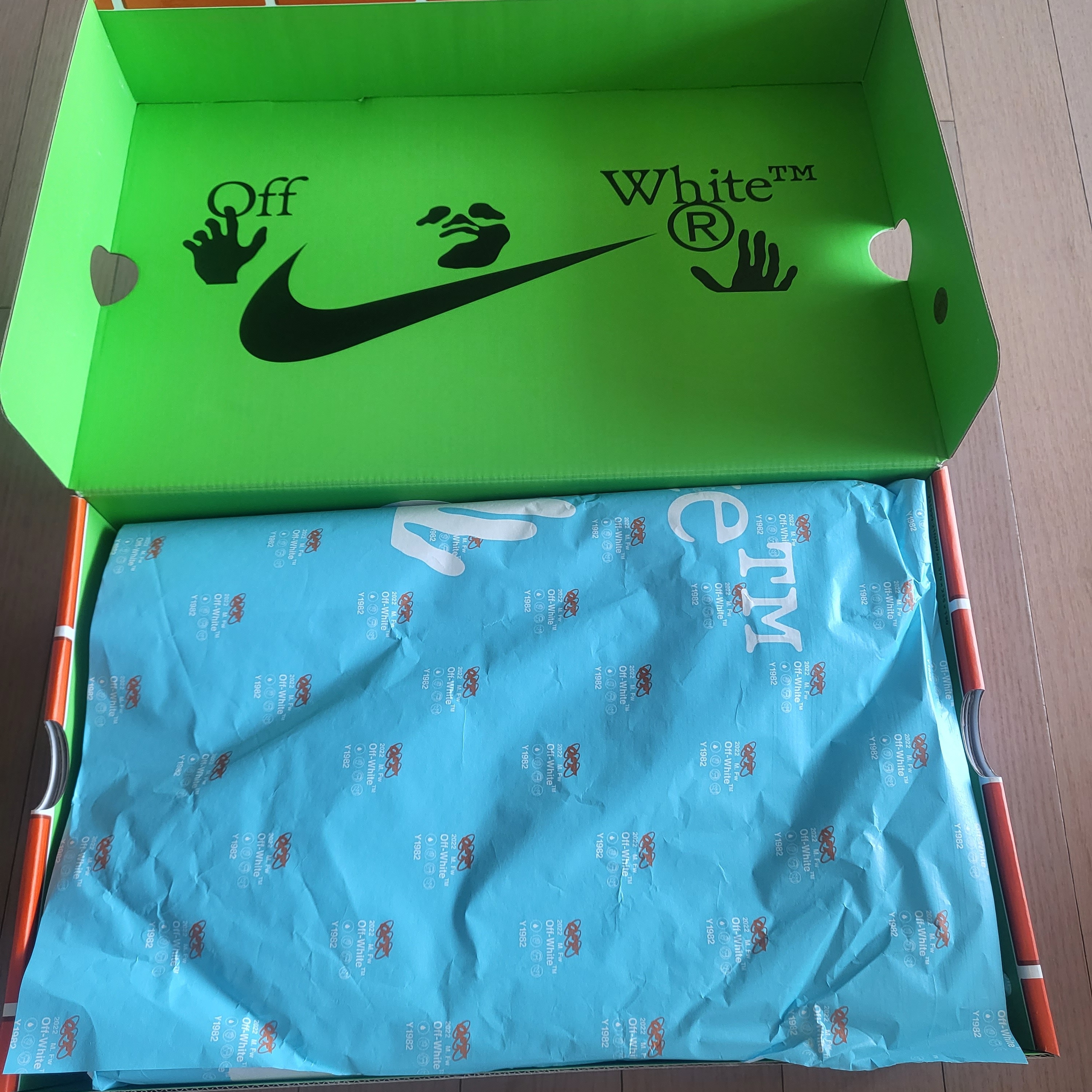 Nike x Off-White Air Force 1 Mid SP Leather Pine Green 착용 스타일 - 5