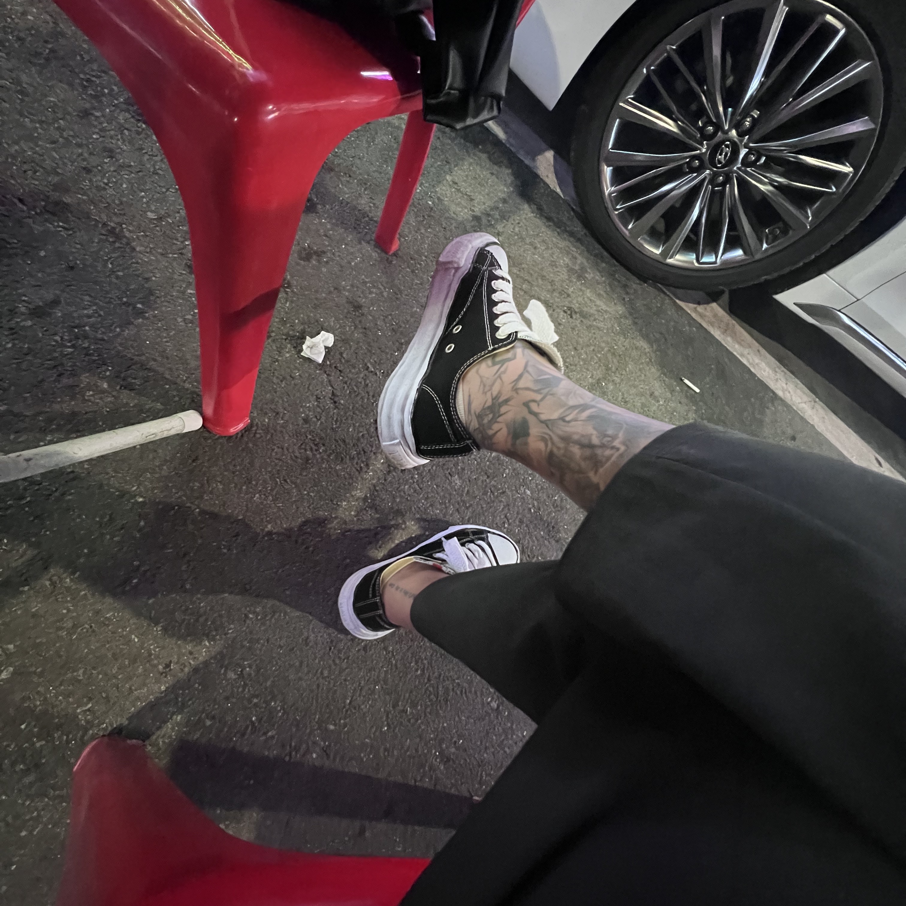 Maison Mihara Yasuhiro Peterson OG Sole Canvas Low Sneakers Black 착용 스타일 - 1